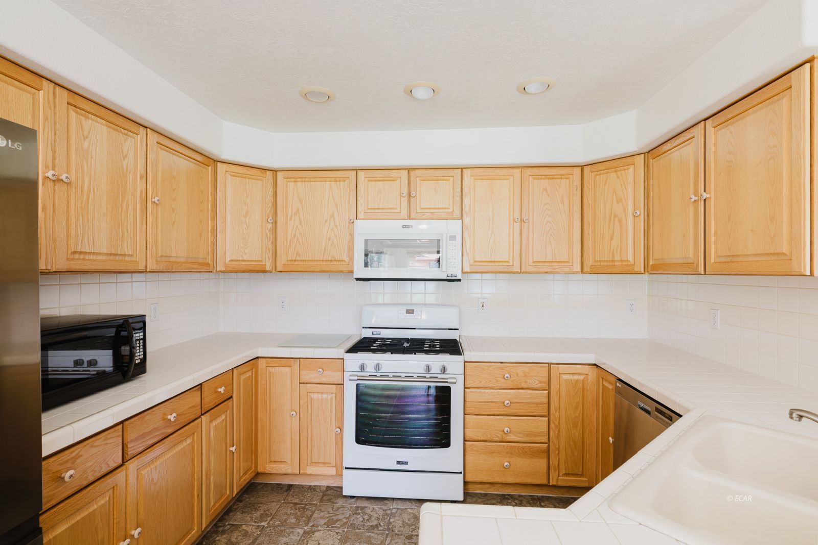 2037 Ruby View Drive Property Photo 8