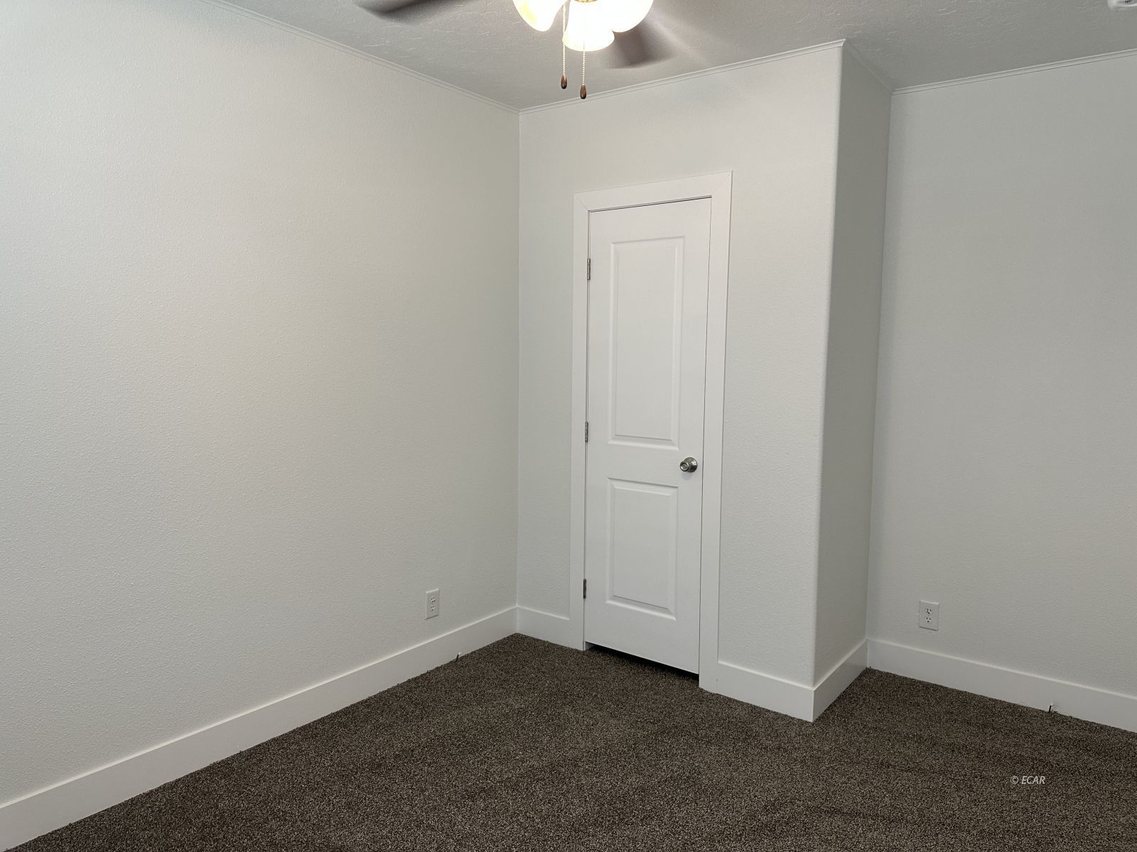 335 Trescartes Avenue Property Photo 17