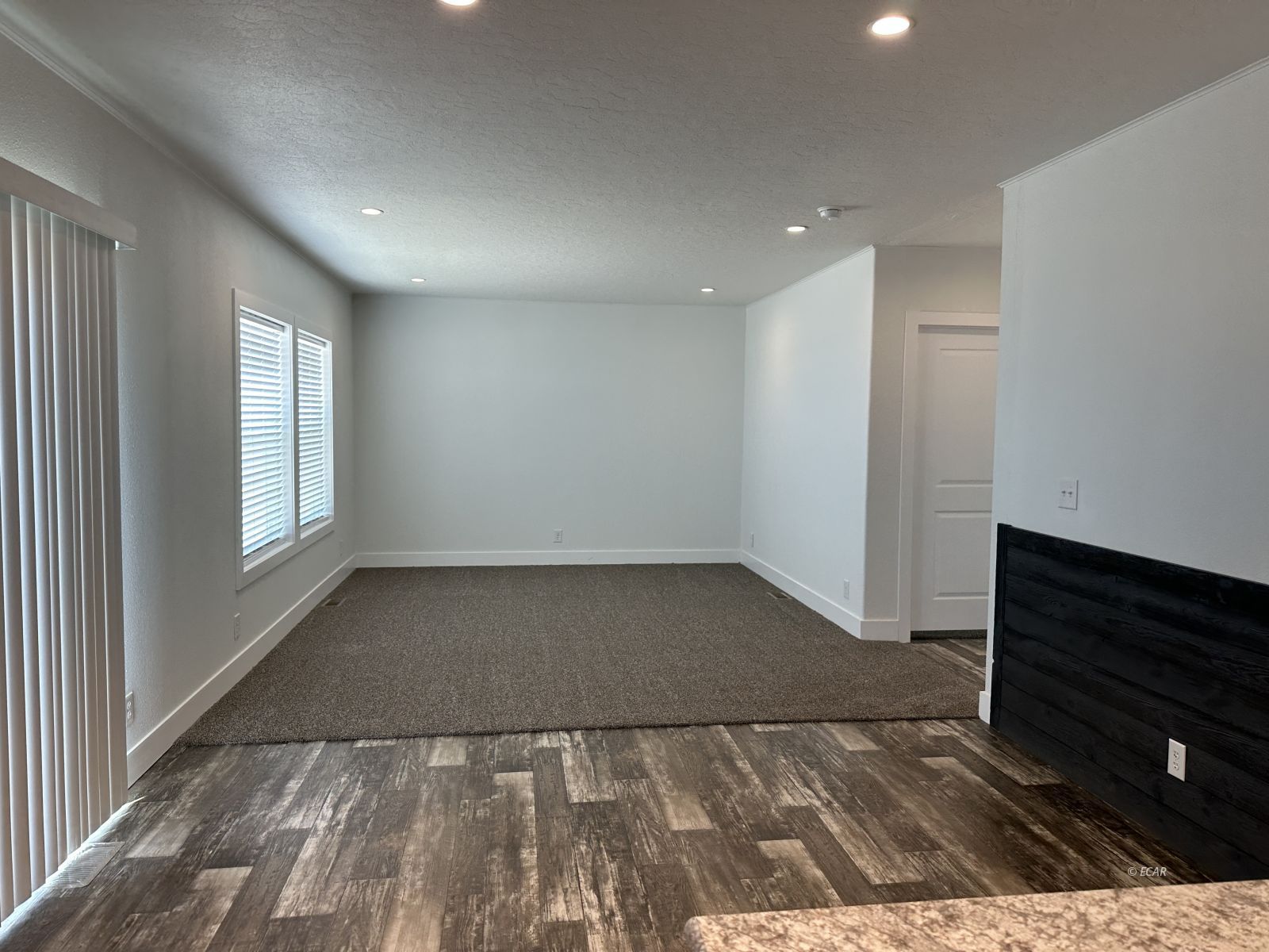 335 Trescartes Avenue Property Photo 25