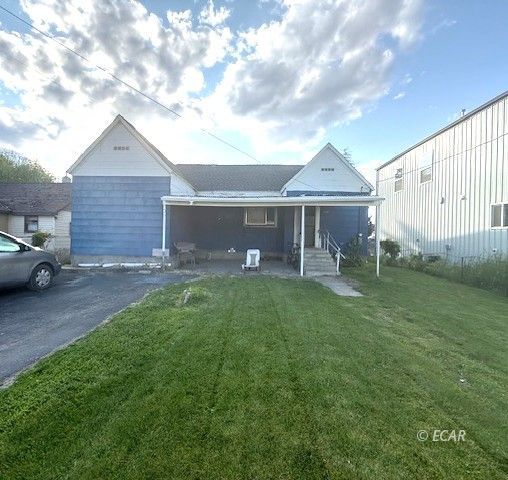 772 Elm Street Property Photo 2
