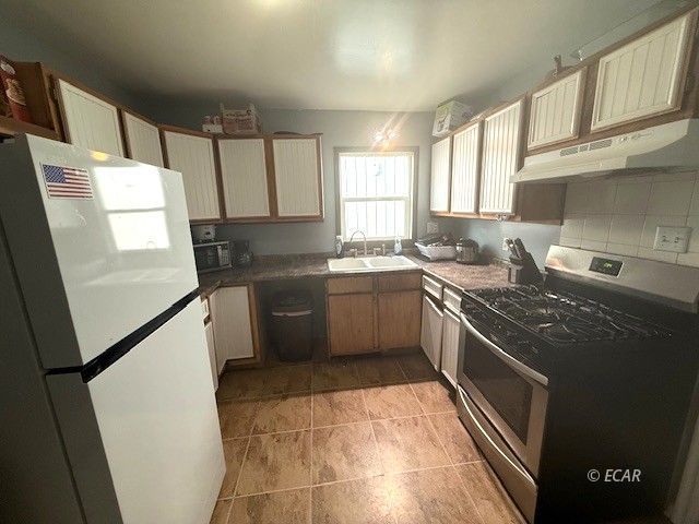 772 Elm Street Property Photo 6
