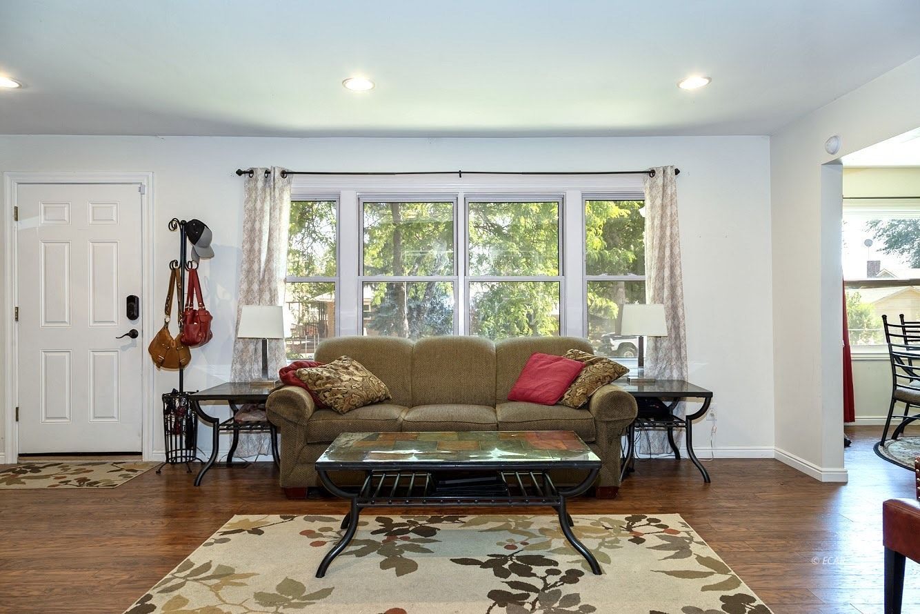 545 Elm Street Property Photo 4