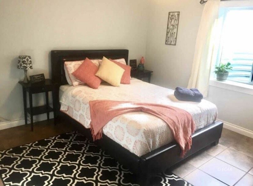 545 Elm Street Property Photo 25