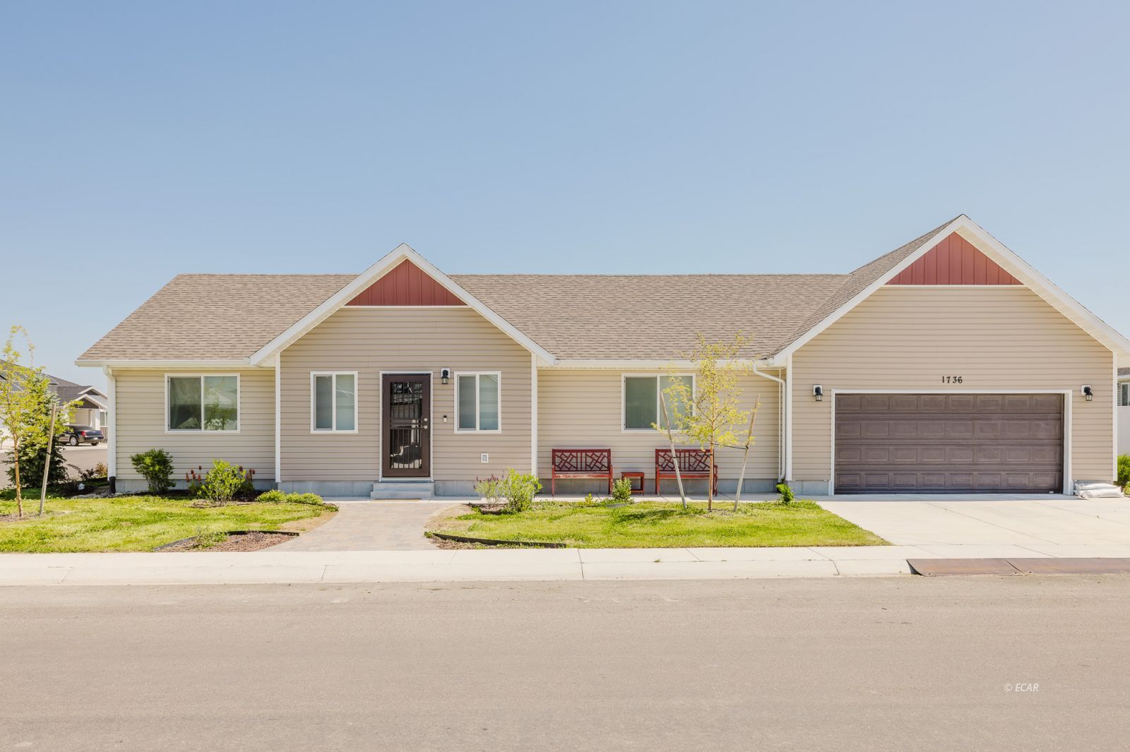 1736 Village Parkway Property Photo