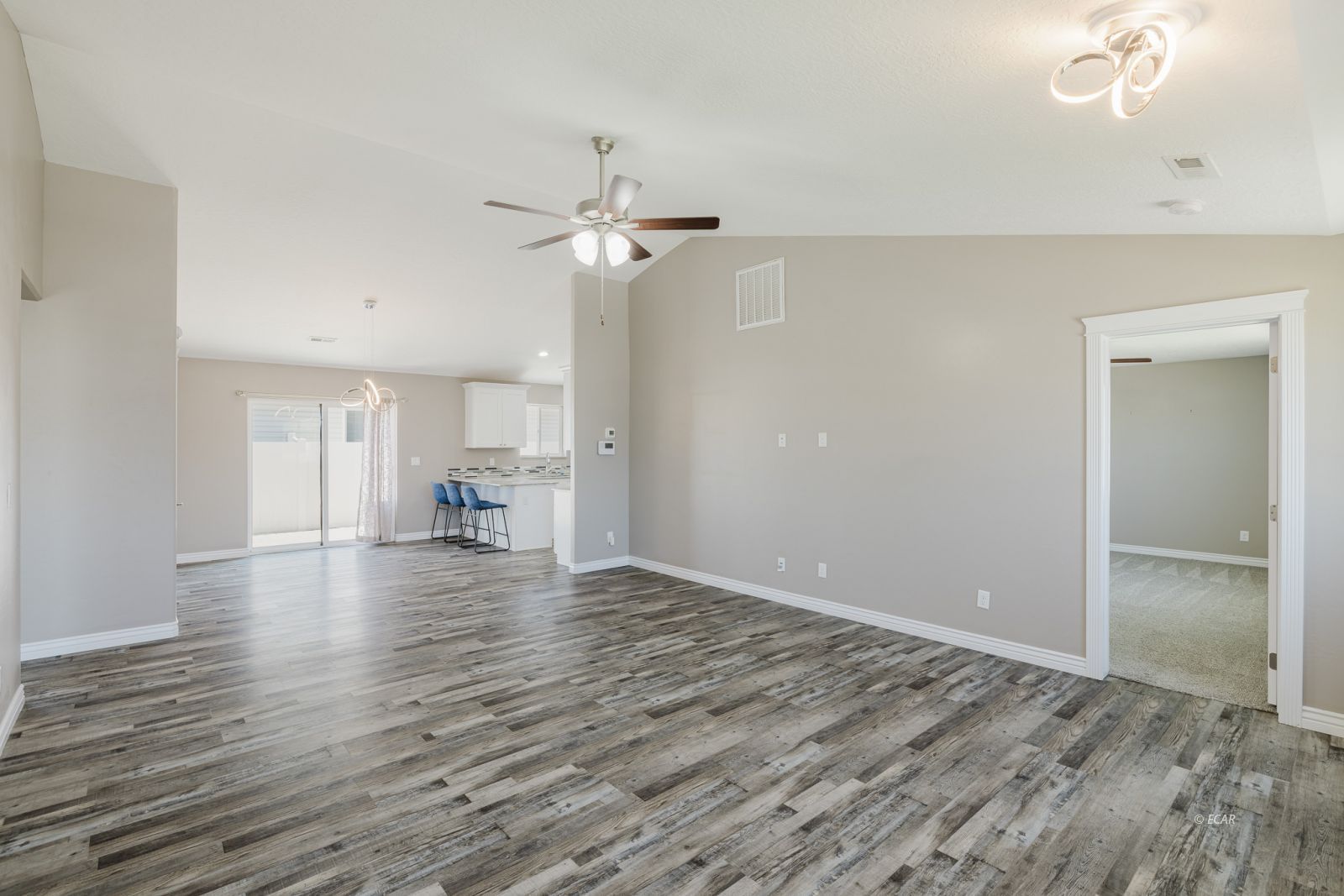 1736 Village Parkway Property Photo 13
