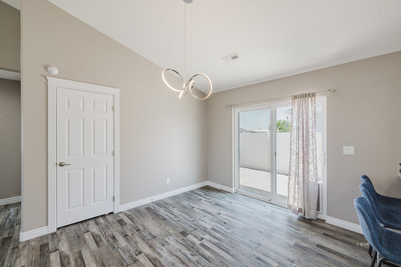 1736 Village Parkway Property Photo 15