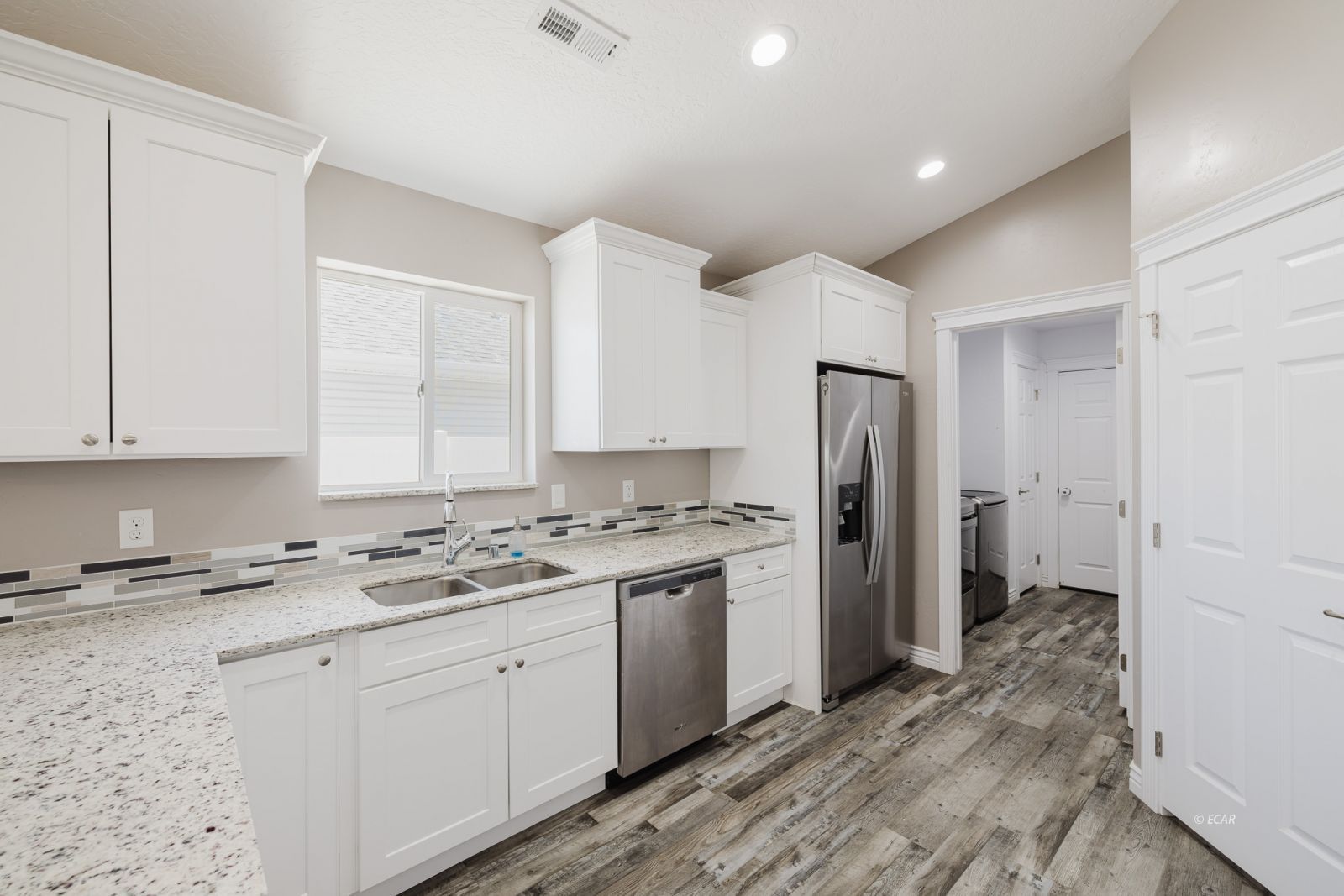 1736 Village Parkway Property Photo 19