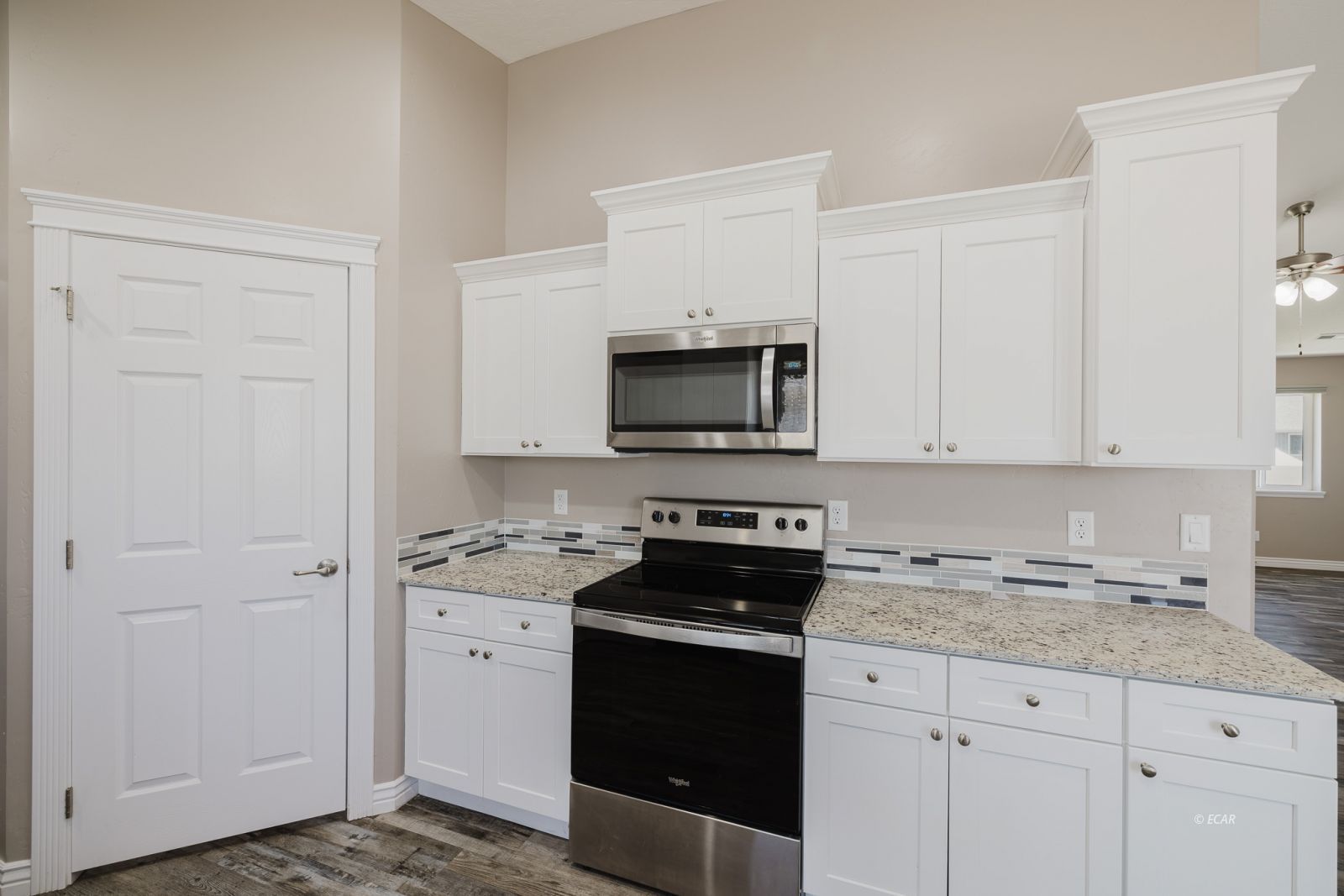 1736 Village Parkway Property Photo 20