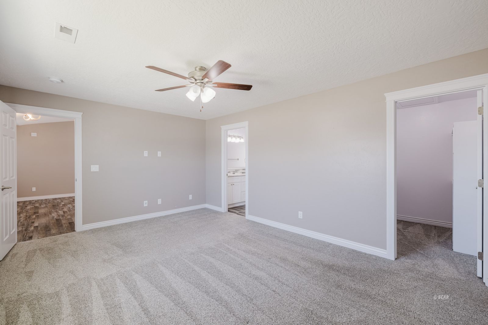 1736 Village Parkway Property Photo 25