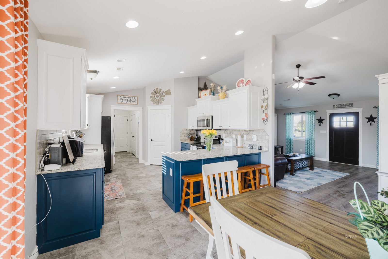 228 Edgebrook Drive Property Photo 8