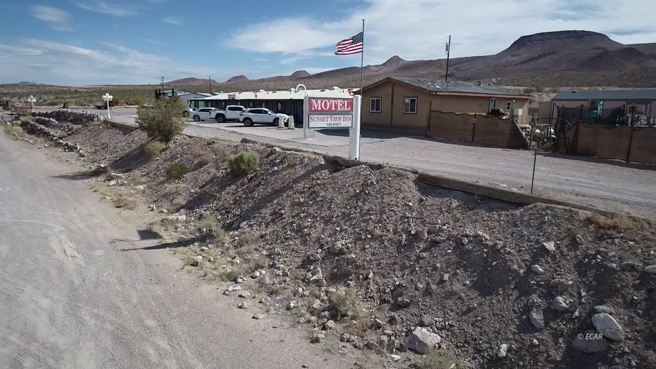 1144 S Us 93 Highway Property Photo 4