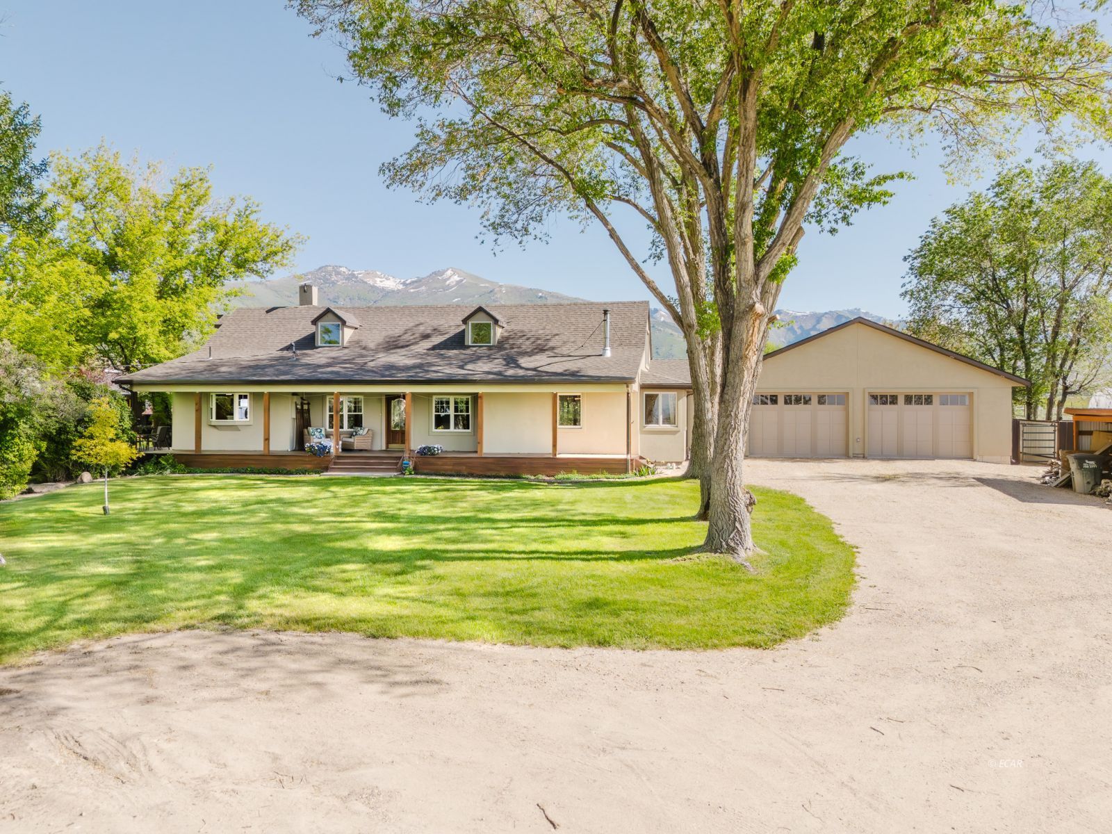 3164 Clubine Road Property Photo 1