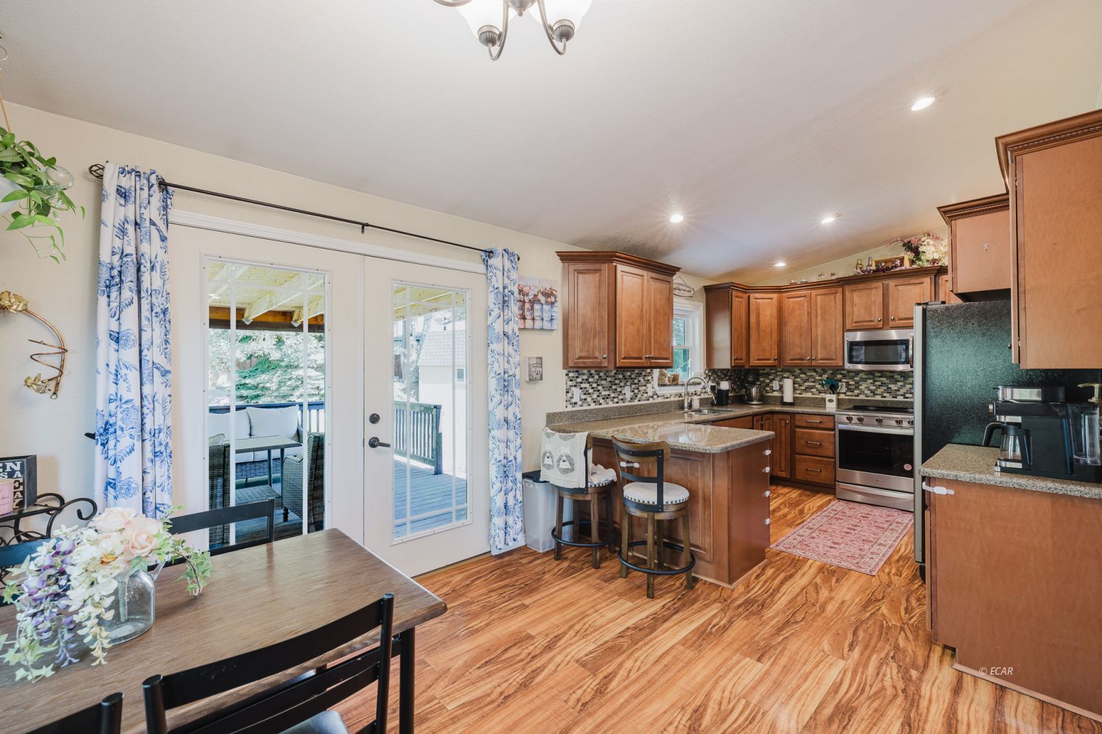 355 Skyline Drive Property Photo 12