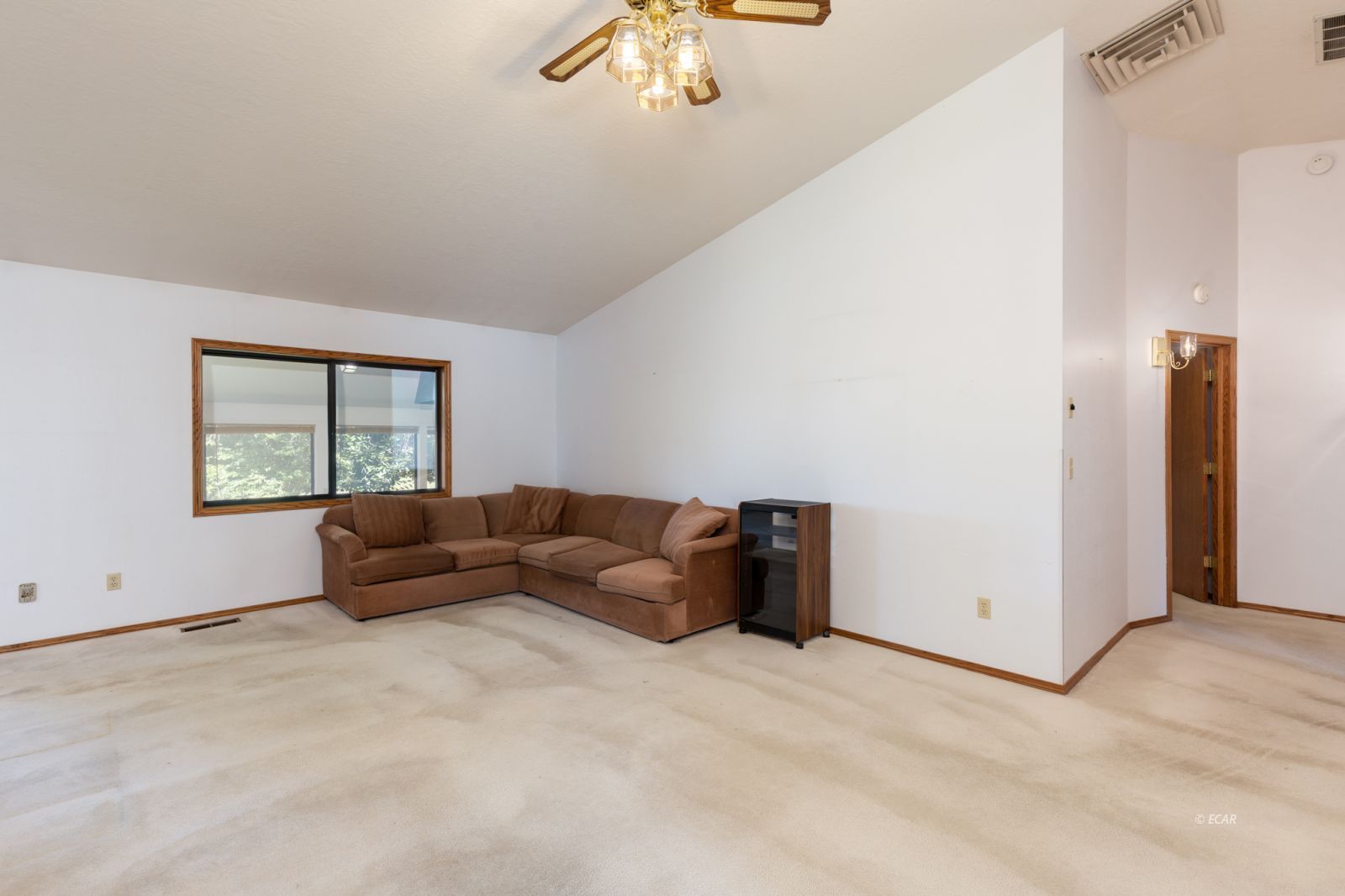 395 Edgebrook Drive Property Photo 24