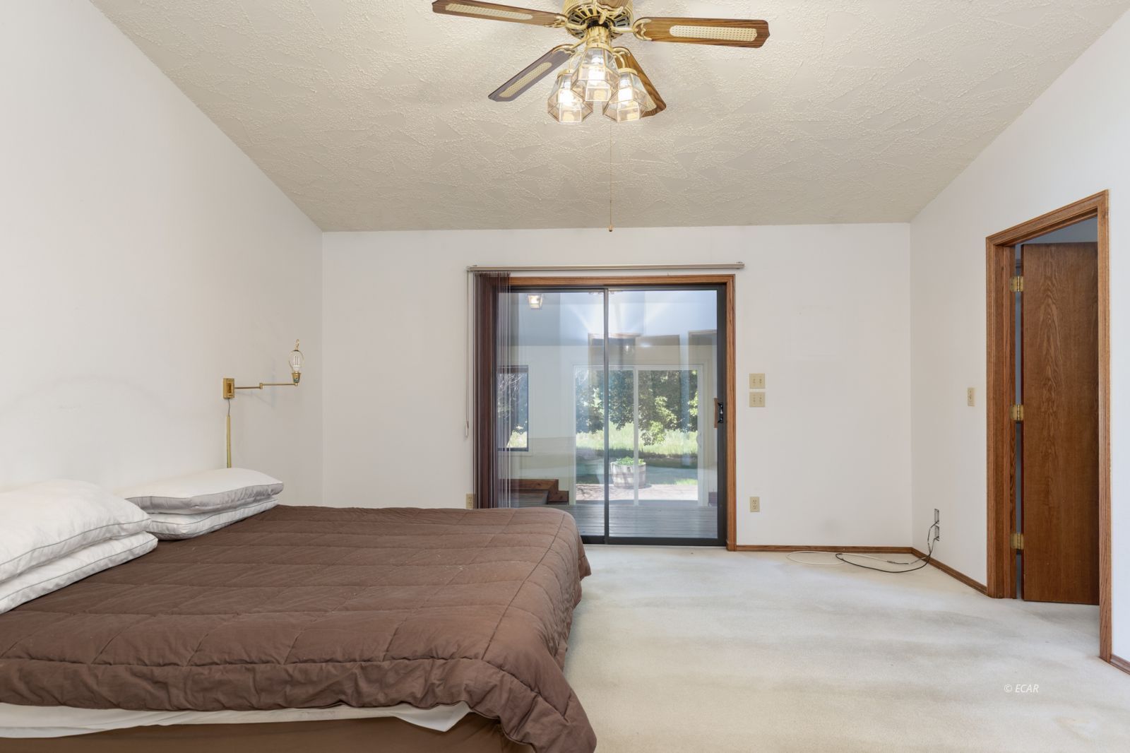 395 Edgebrook Drive Property Photo 25