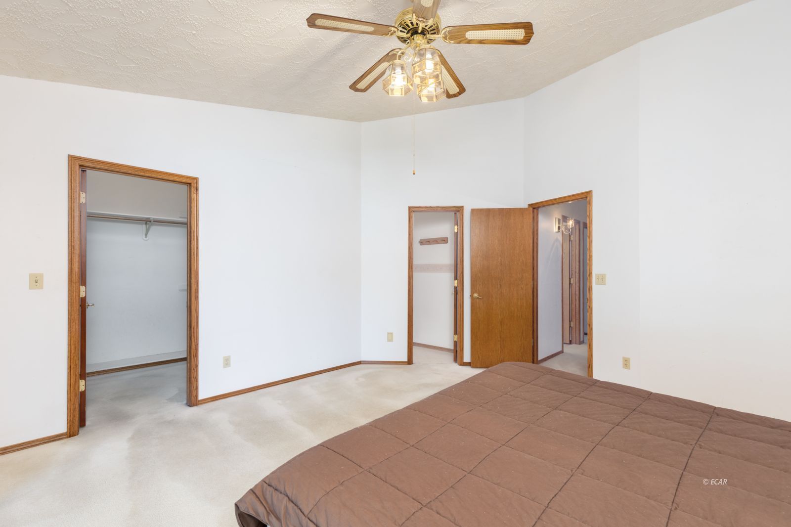 395 Edgebrook Drive Property Photo 27