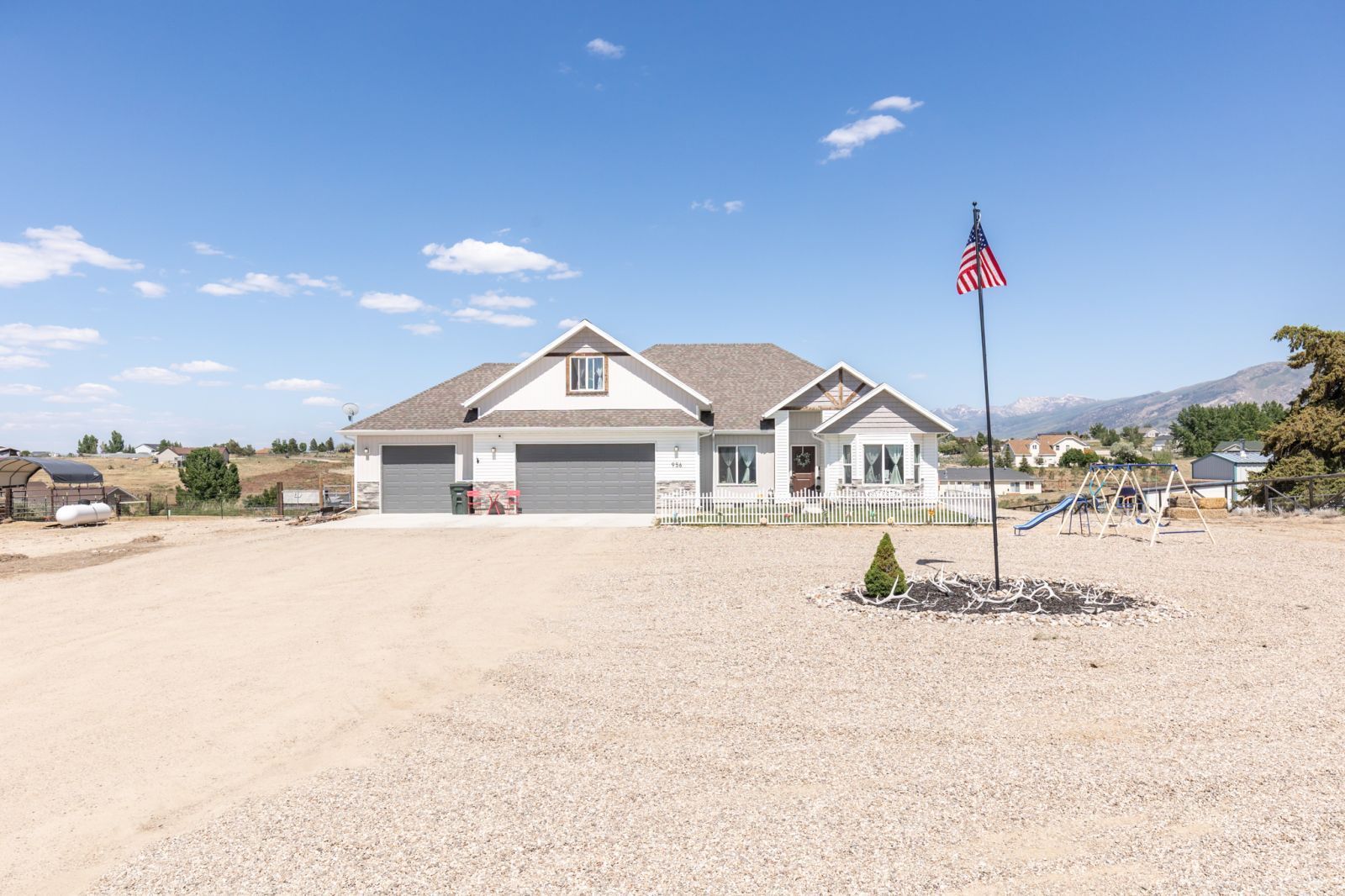 956 Oakmont Drive Property Photo