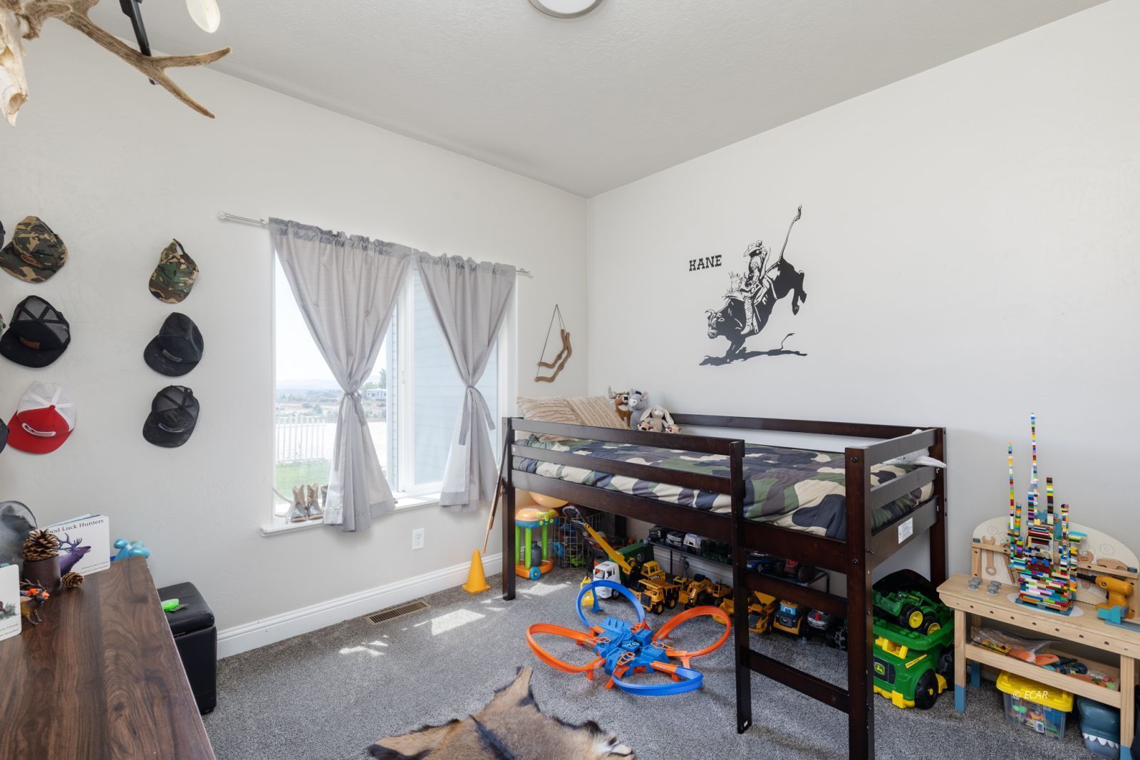 956 Oakmont Drive Property Photo 35