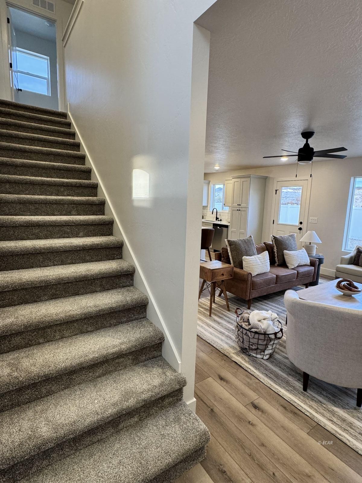 2939 Eleanor Court Property Photo 3