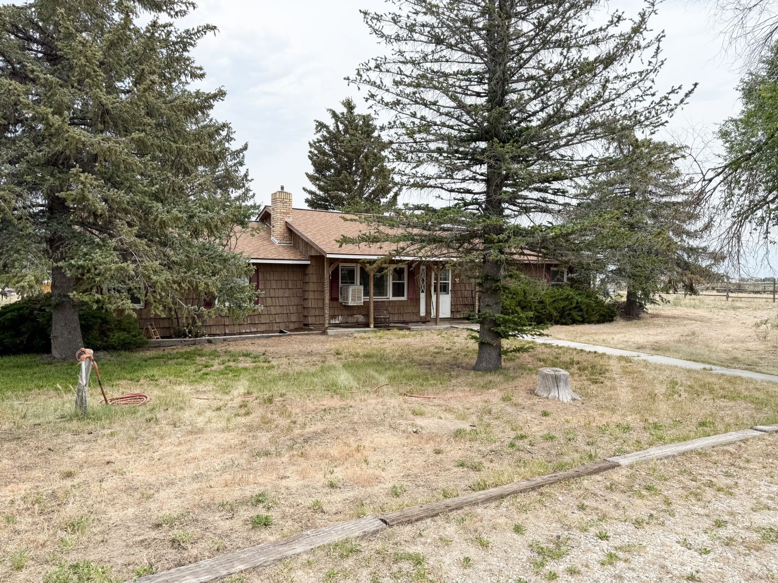 845 Ashburn Drive Property Photo 2