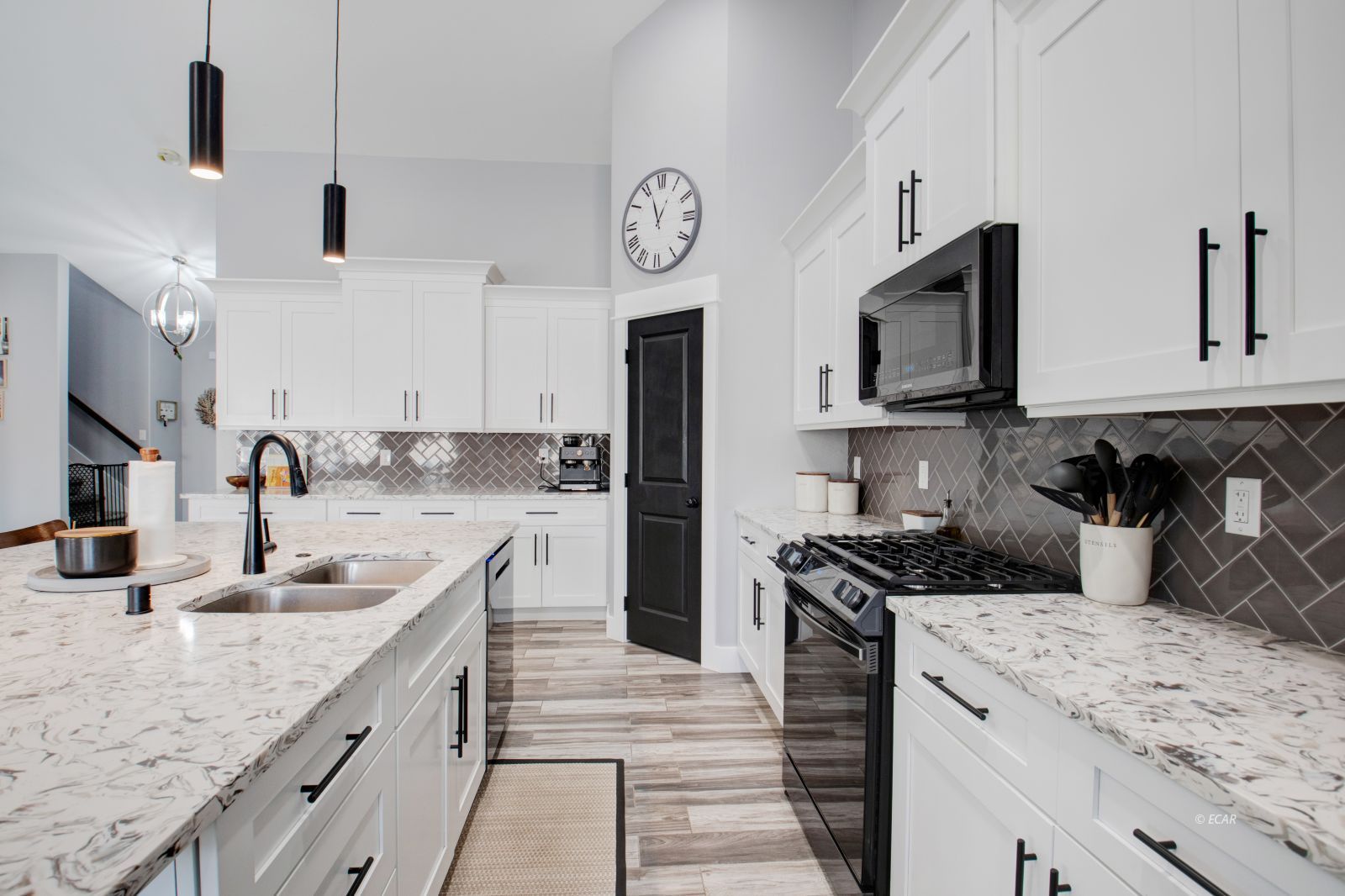 2057 Eagle Ridge Loop Property Photo 6