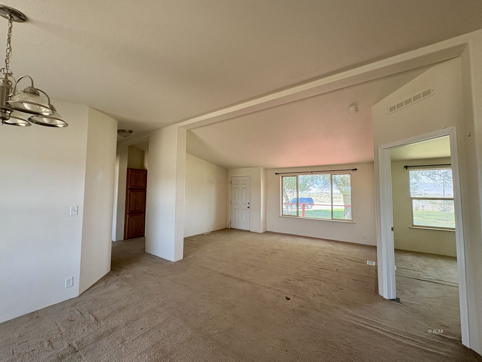 6825 W Rose Creek Road Property Photo 6