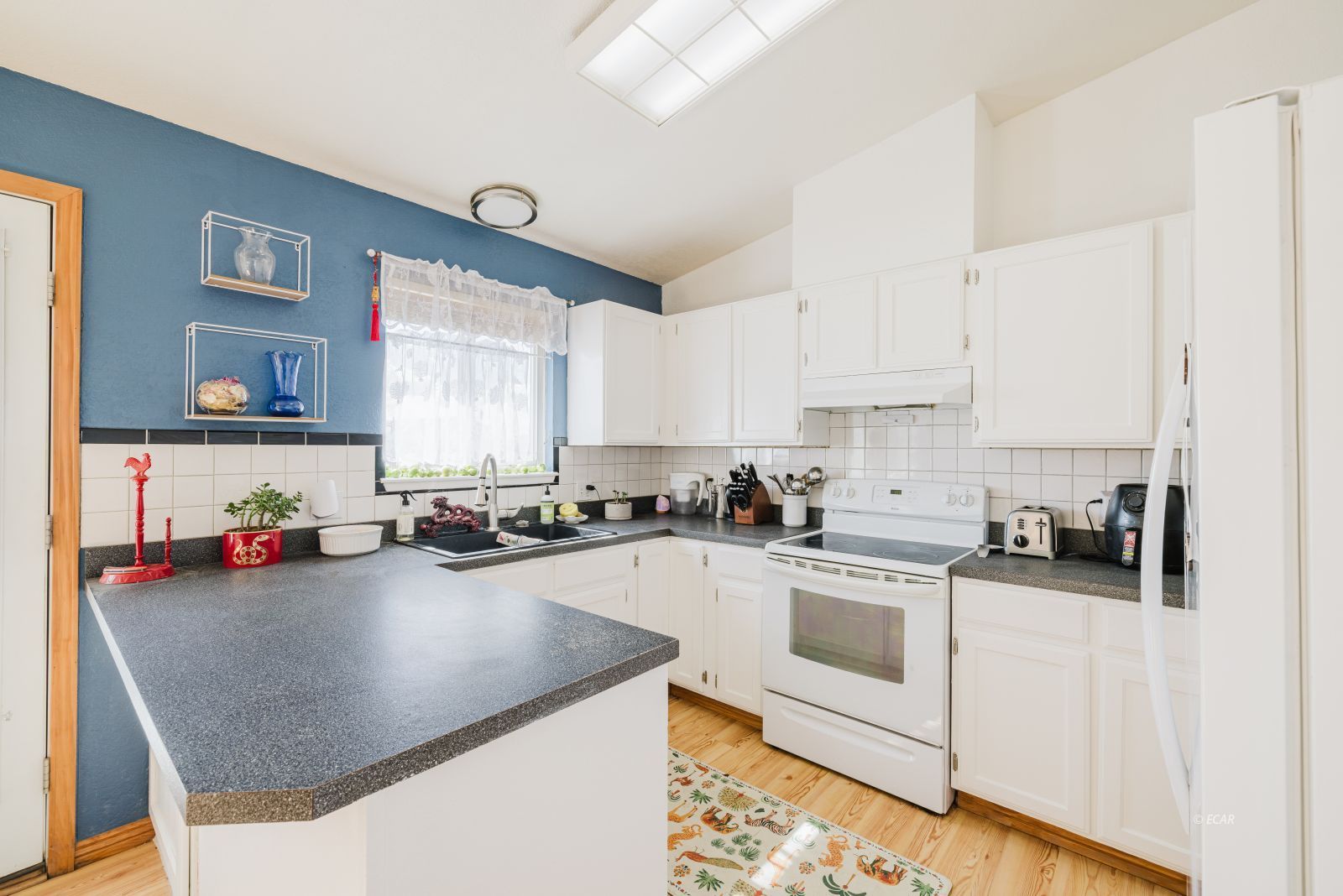 491 Blakeland Drive Property Photo 10