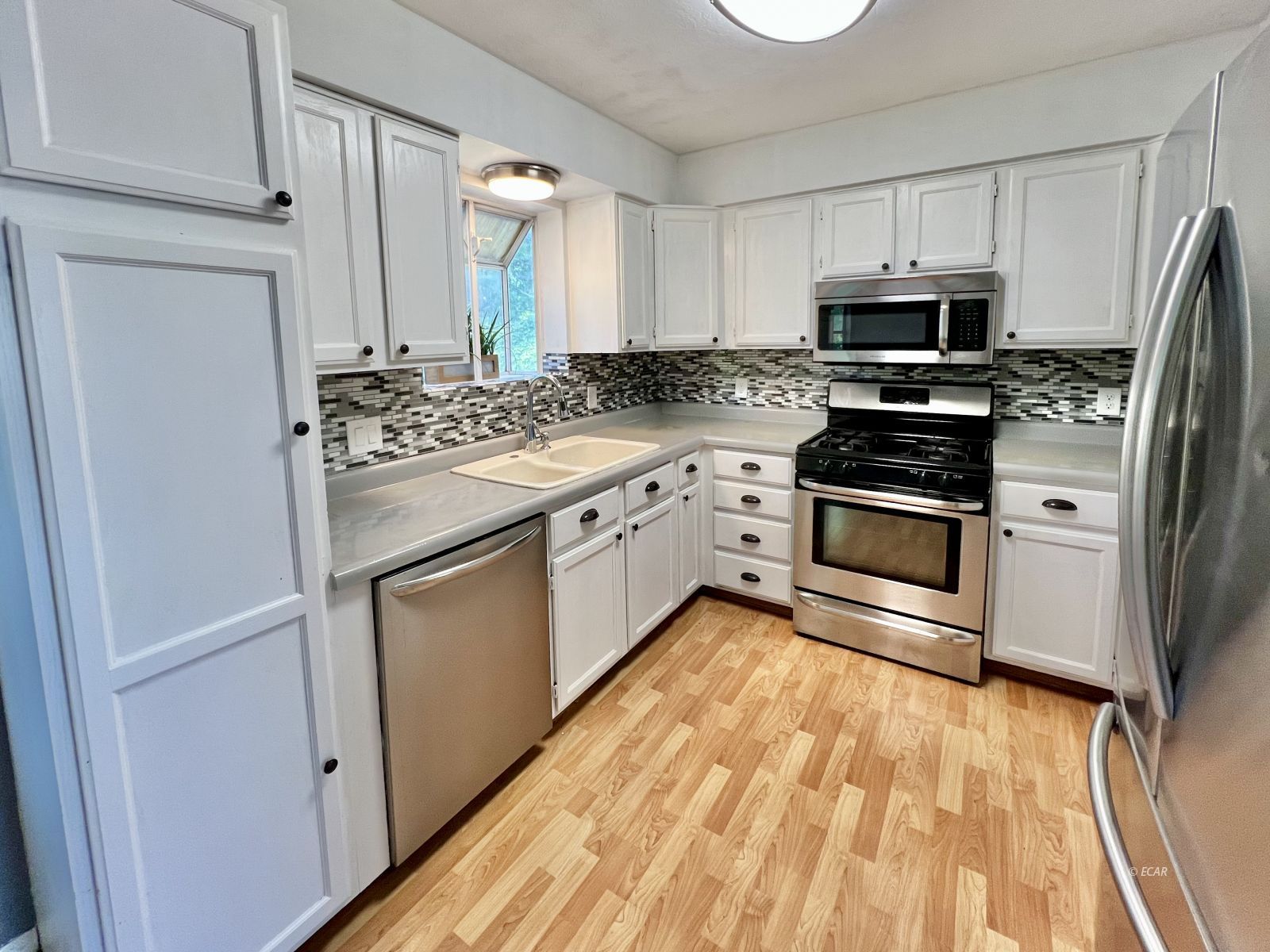 1265 Dotta Drive Property Photo 2