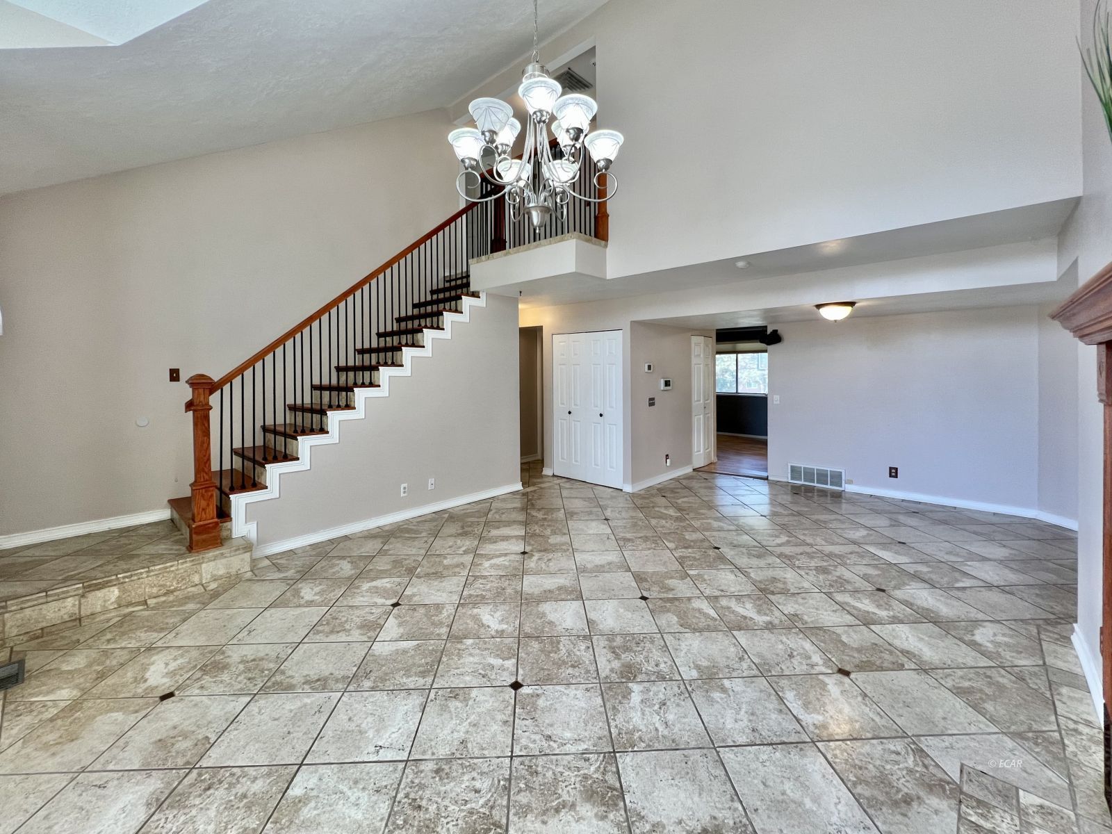 1265 Dotta Drive Property Photo 5