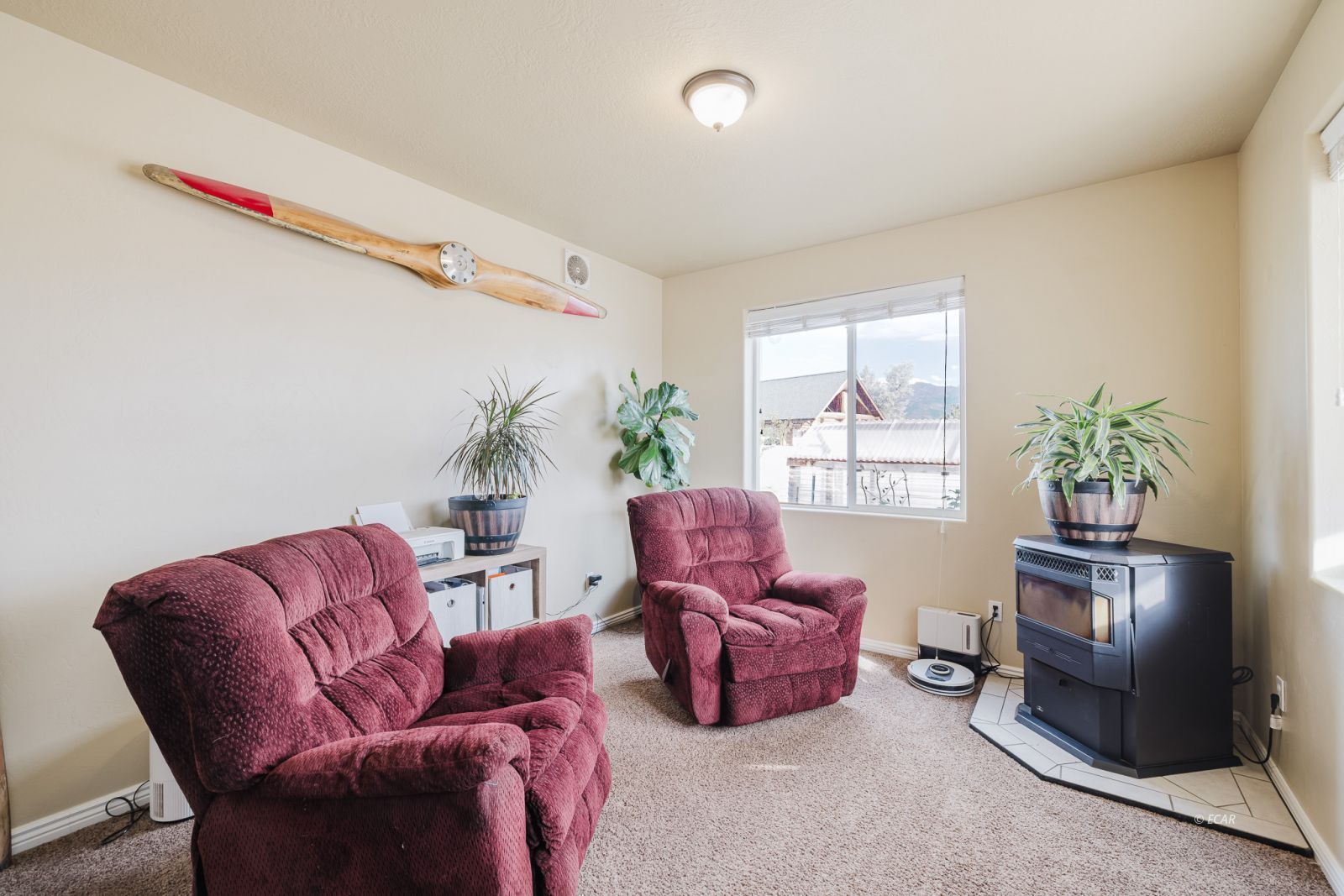 470 Lawndale Drive Property Photo 5