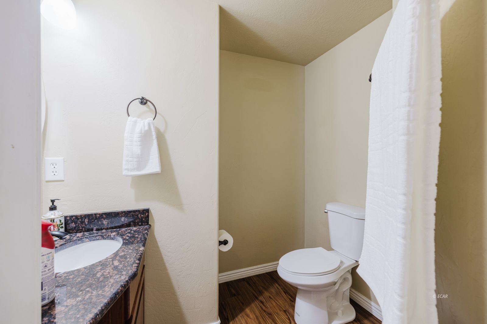 470 Lawndale Drive Property Photo 8