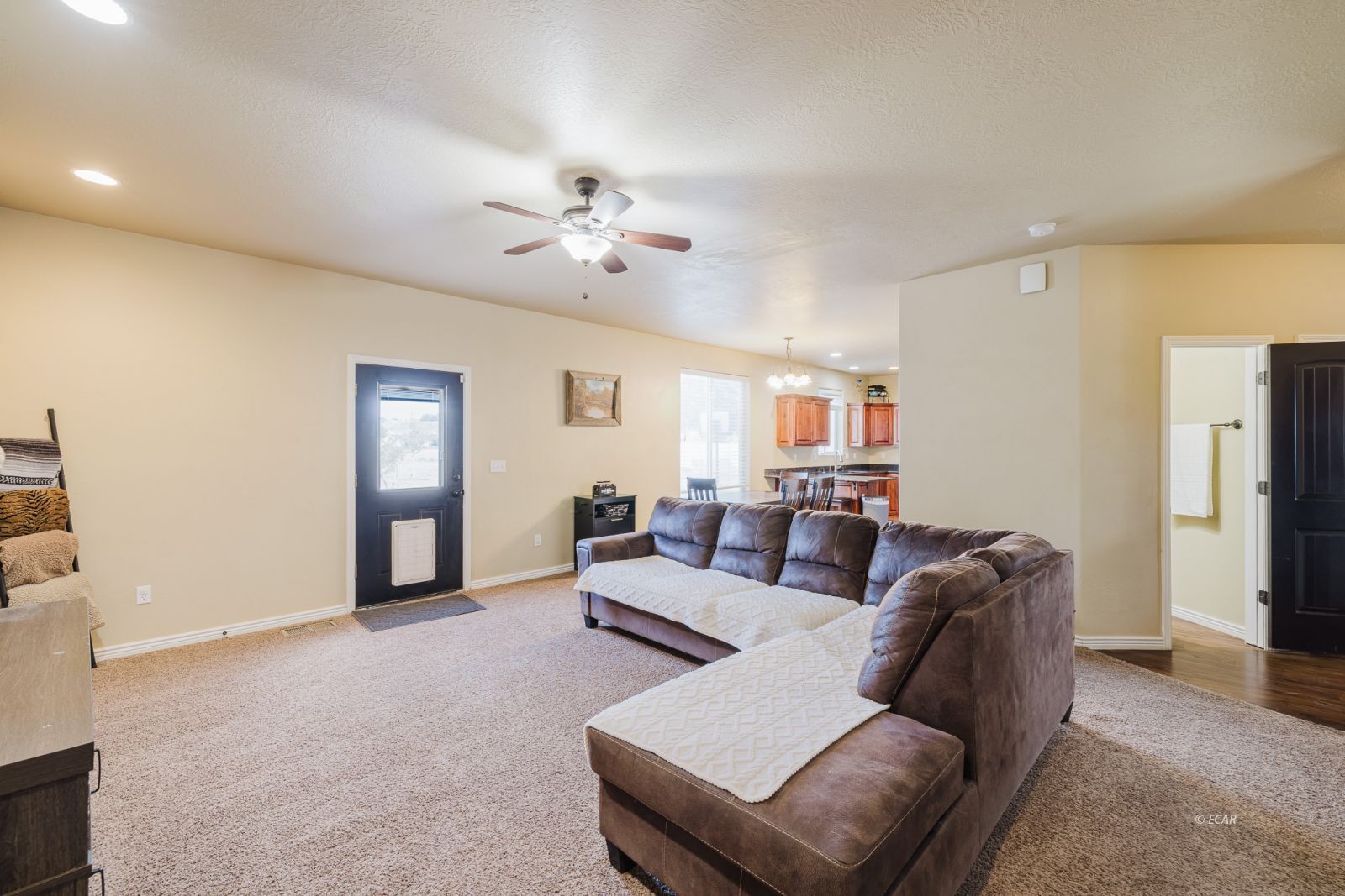 470 Lawndale Drive Property Photo 12