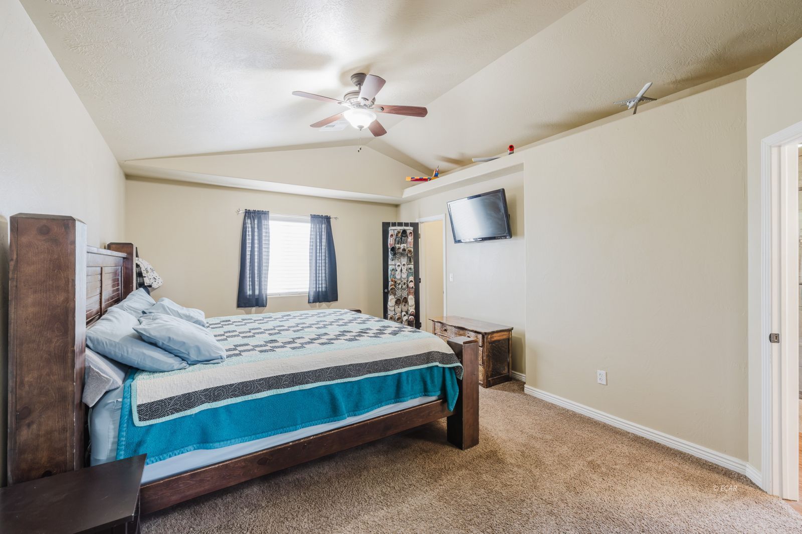 470 Lawndale Drive Property Photo 25