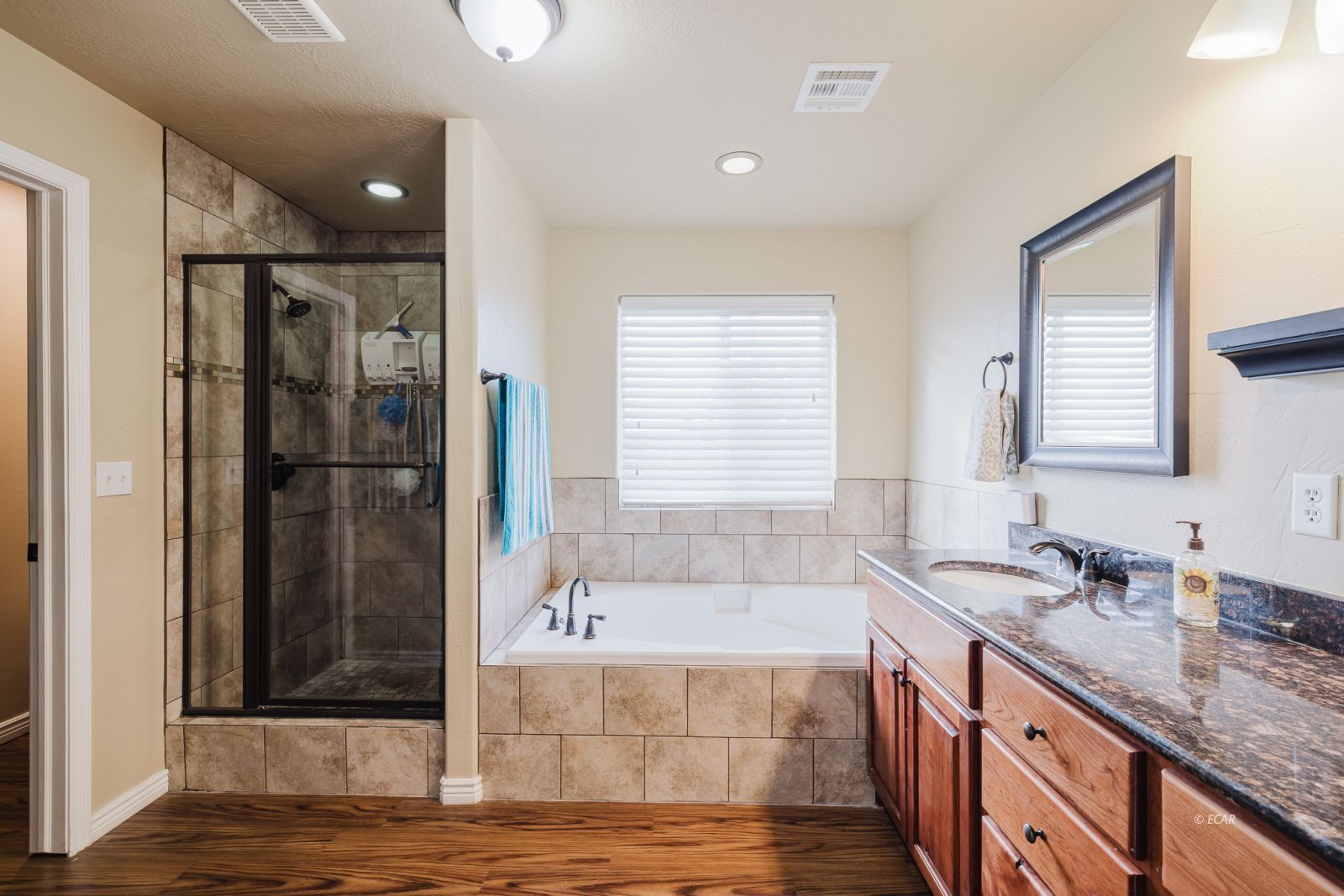 470 Lawndale Drive Property Photo 27