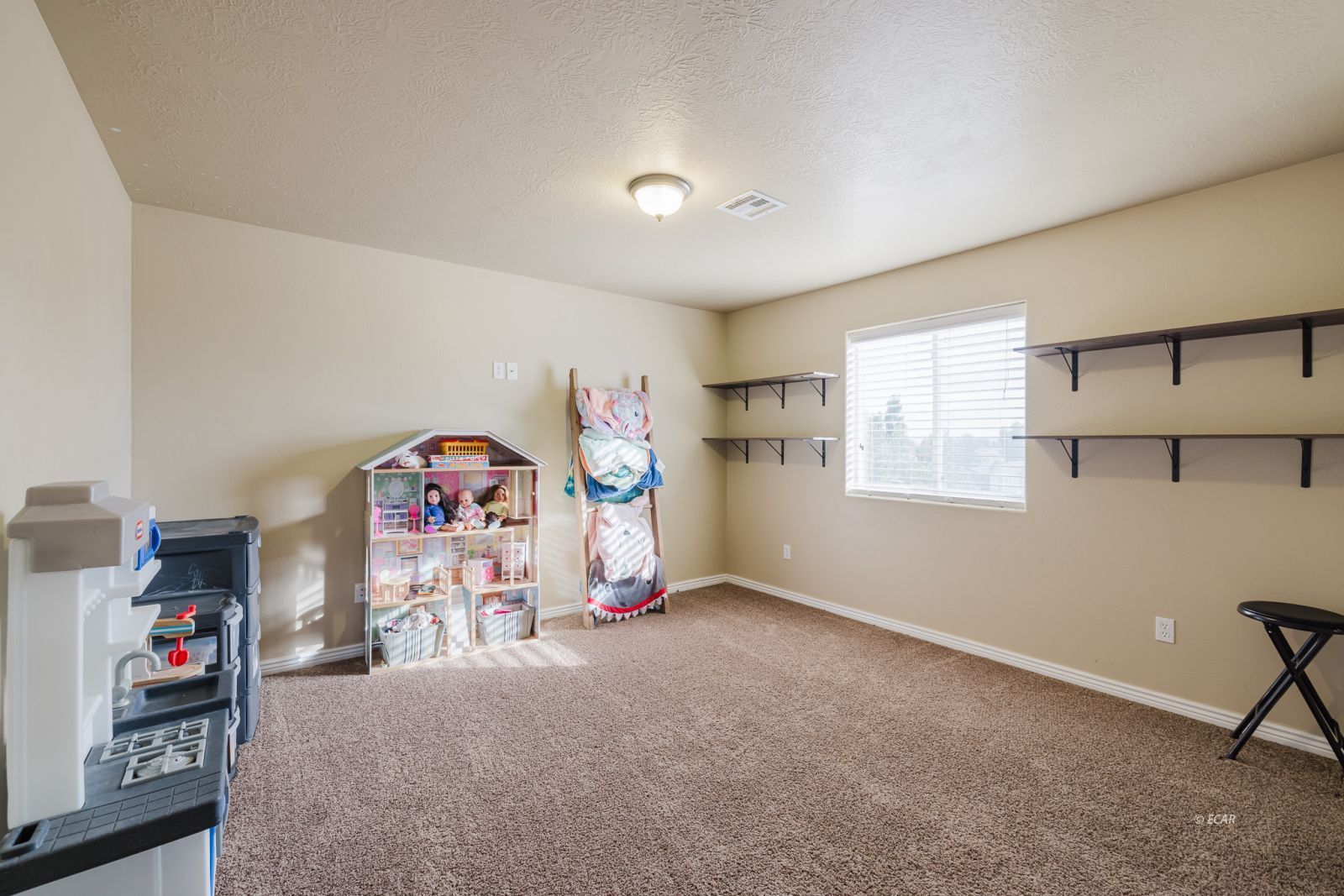 470 Lawndale Drive Property Photo 29