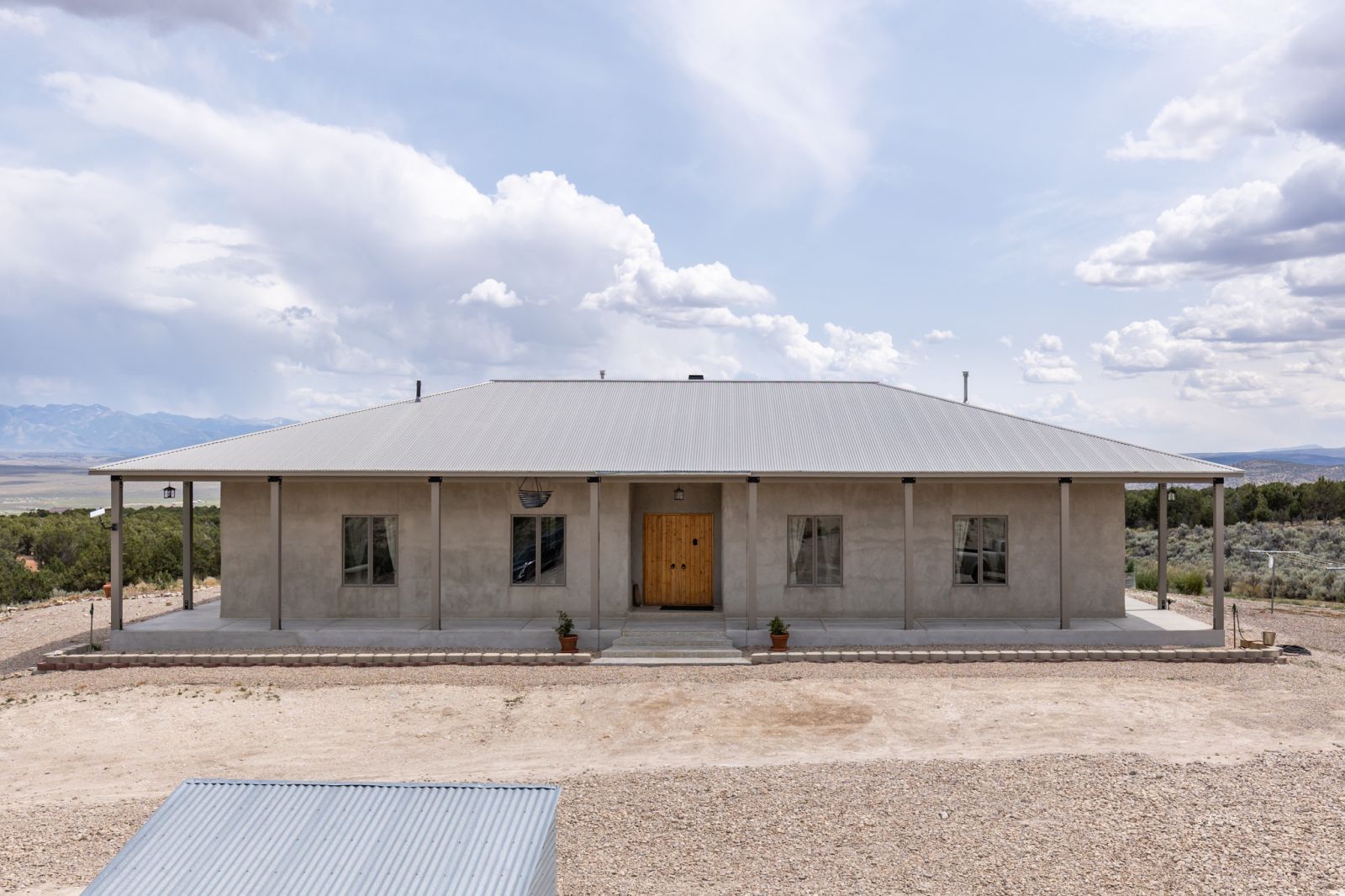 854 Hamilton Stage Road Property Photo 1