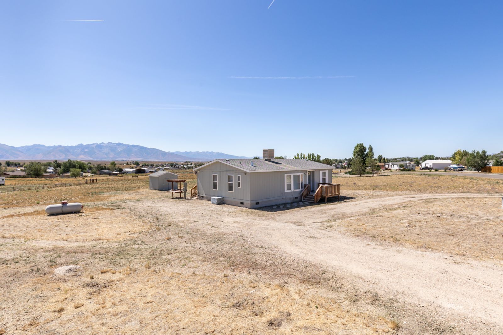 524 Tiffany Drive Property Photo 3