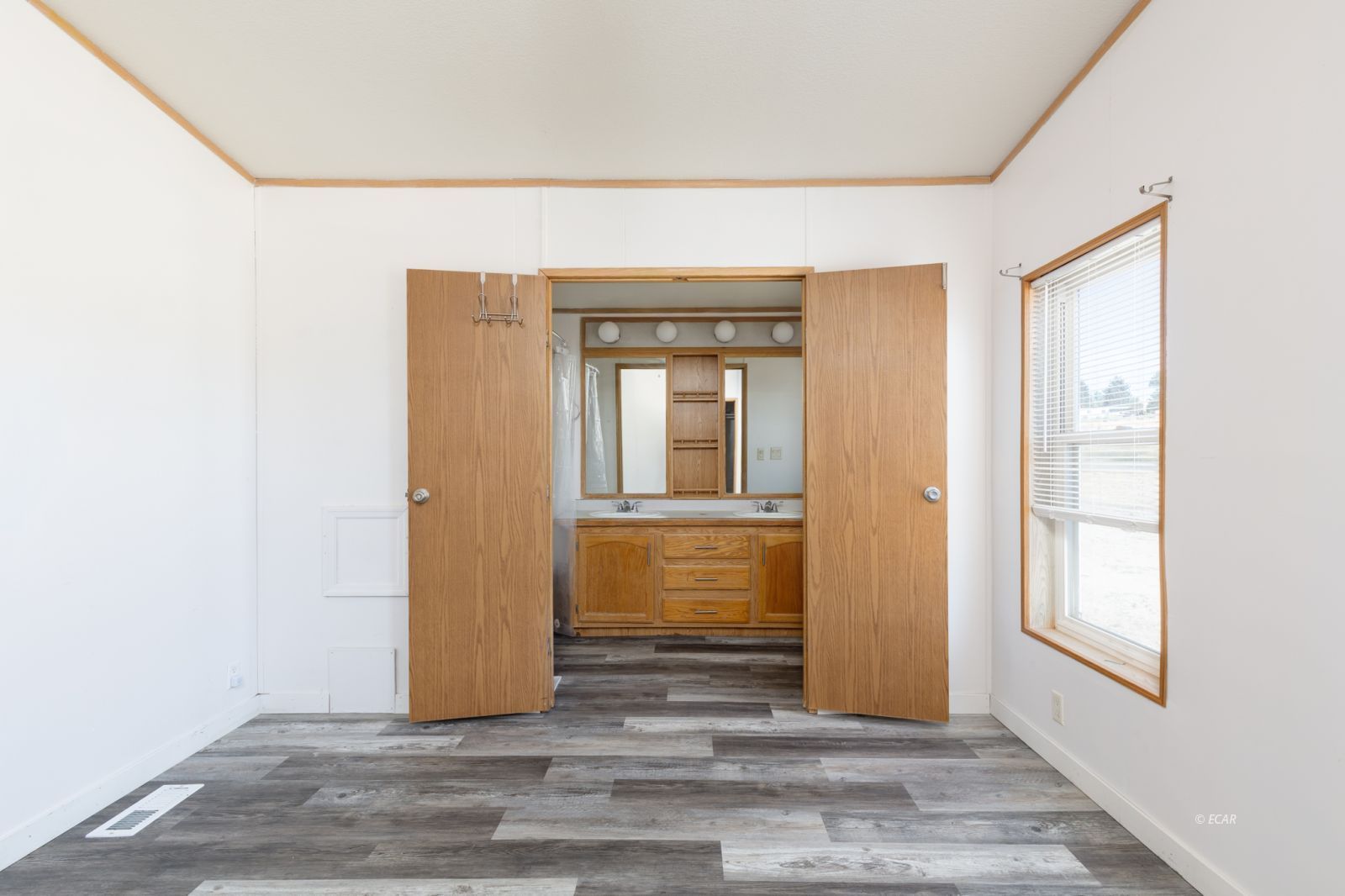 524 Tiffany Drive Property Photo 16