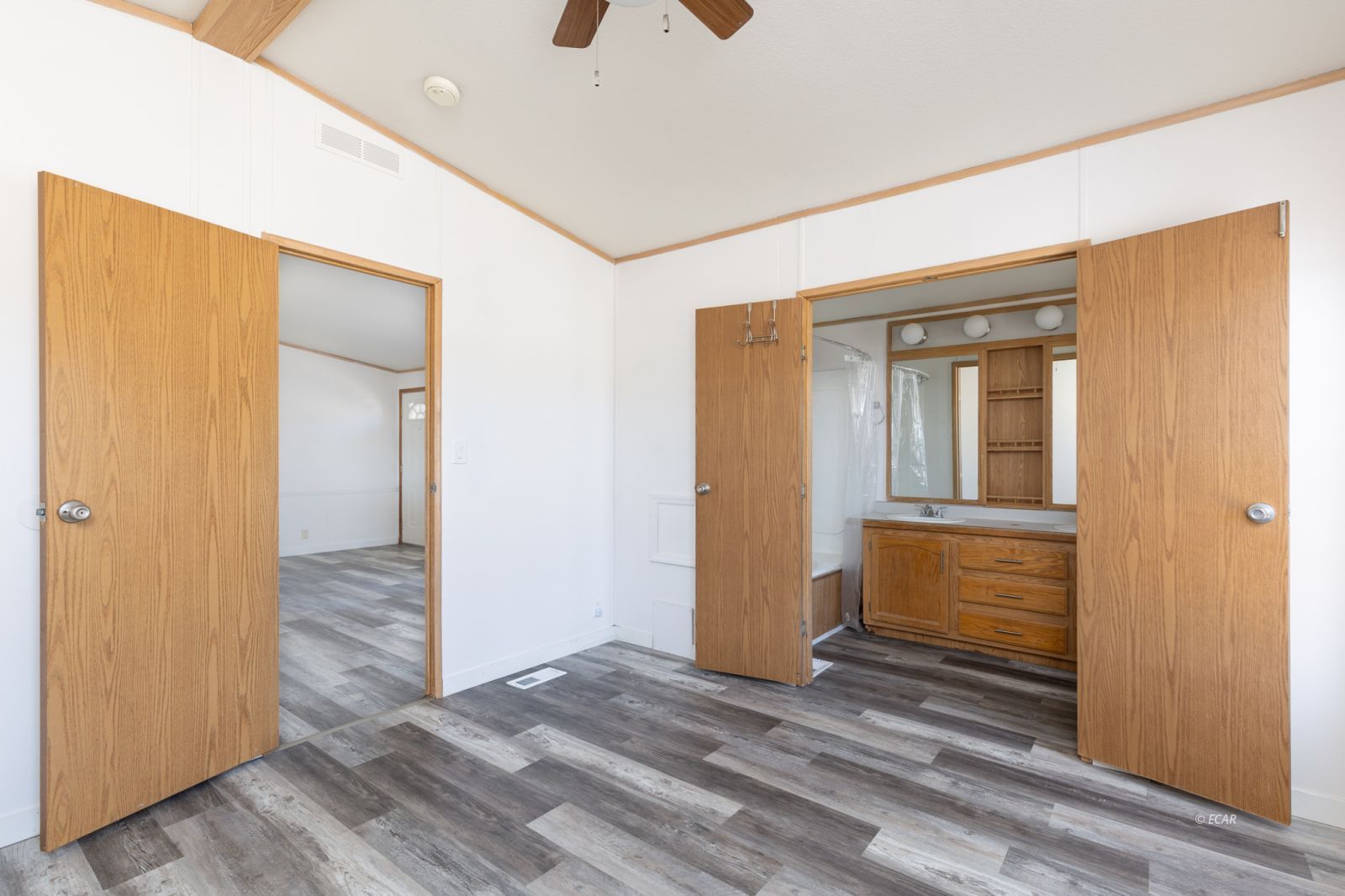 524 Tiffany Drive Property Photo 17