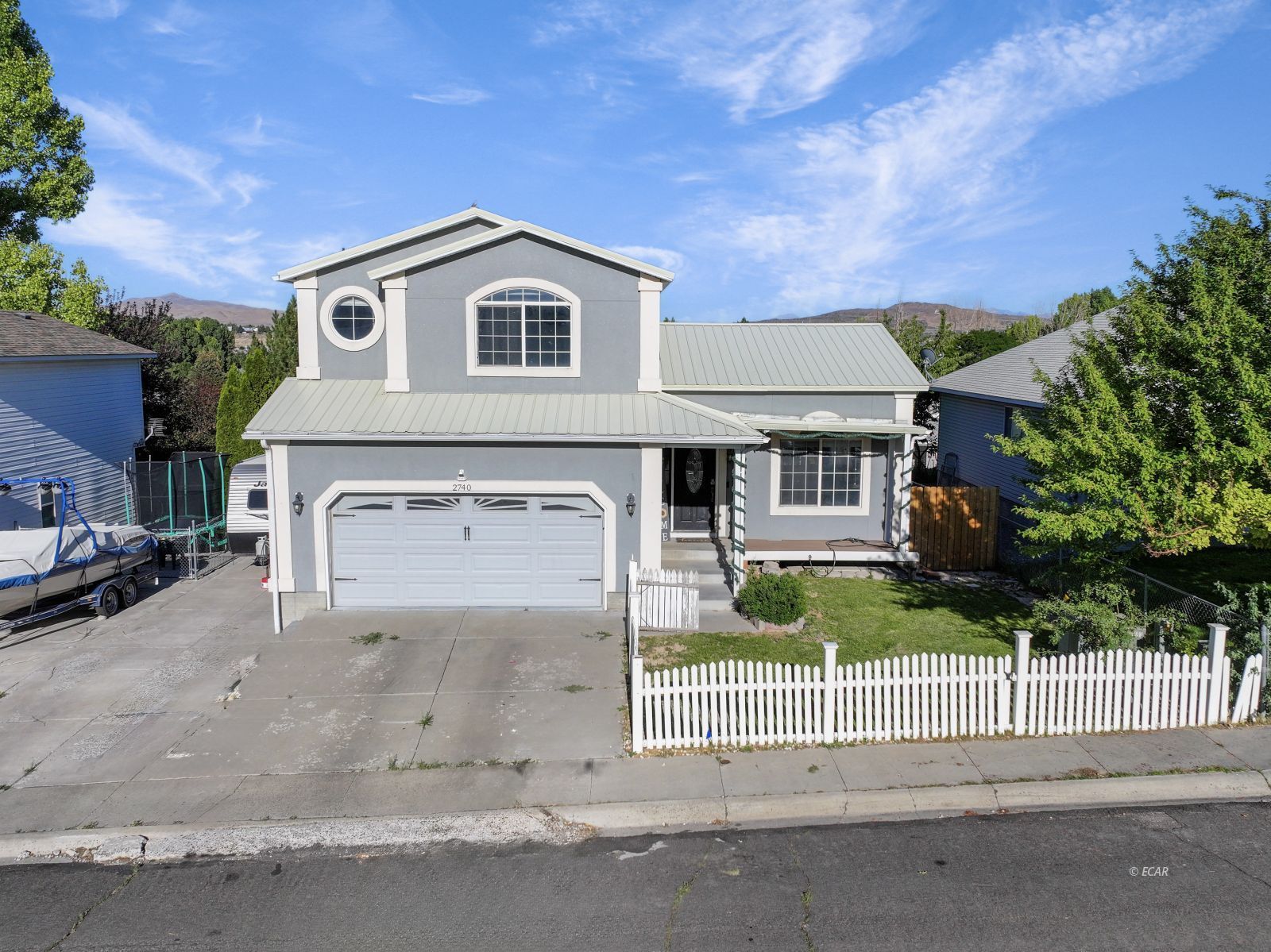 2740 Sunnyside Avenue Property Photo 1