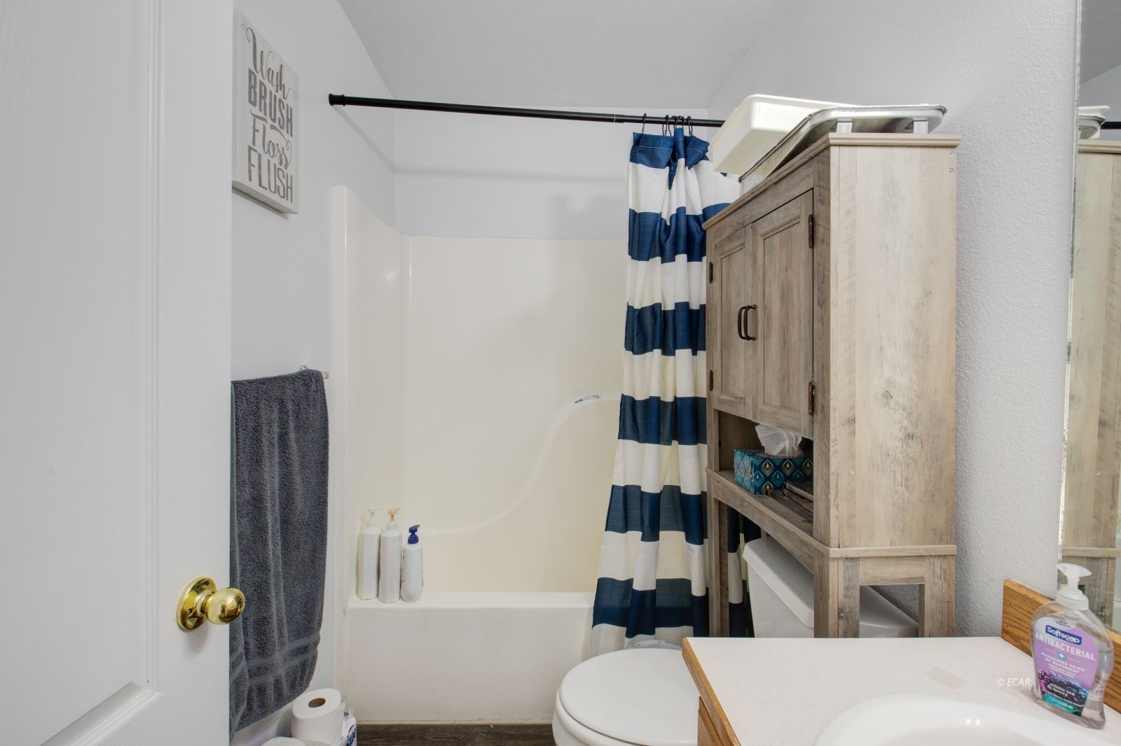 2740 Sunnyside Avenue Property Photo 17