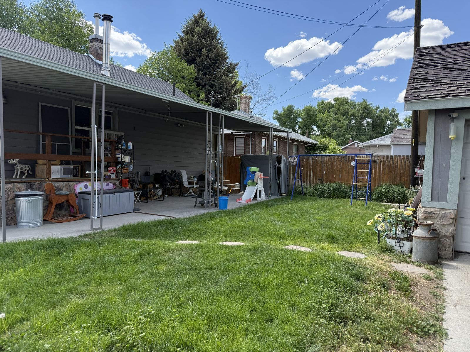 353 New Pine Street Property Photo 3