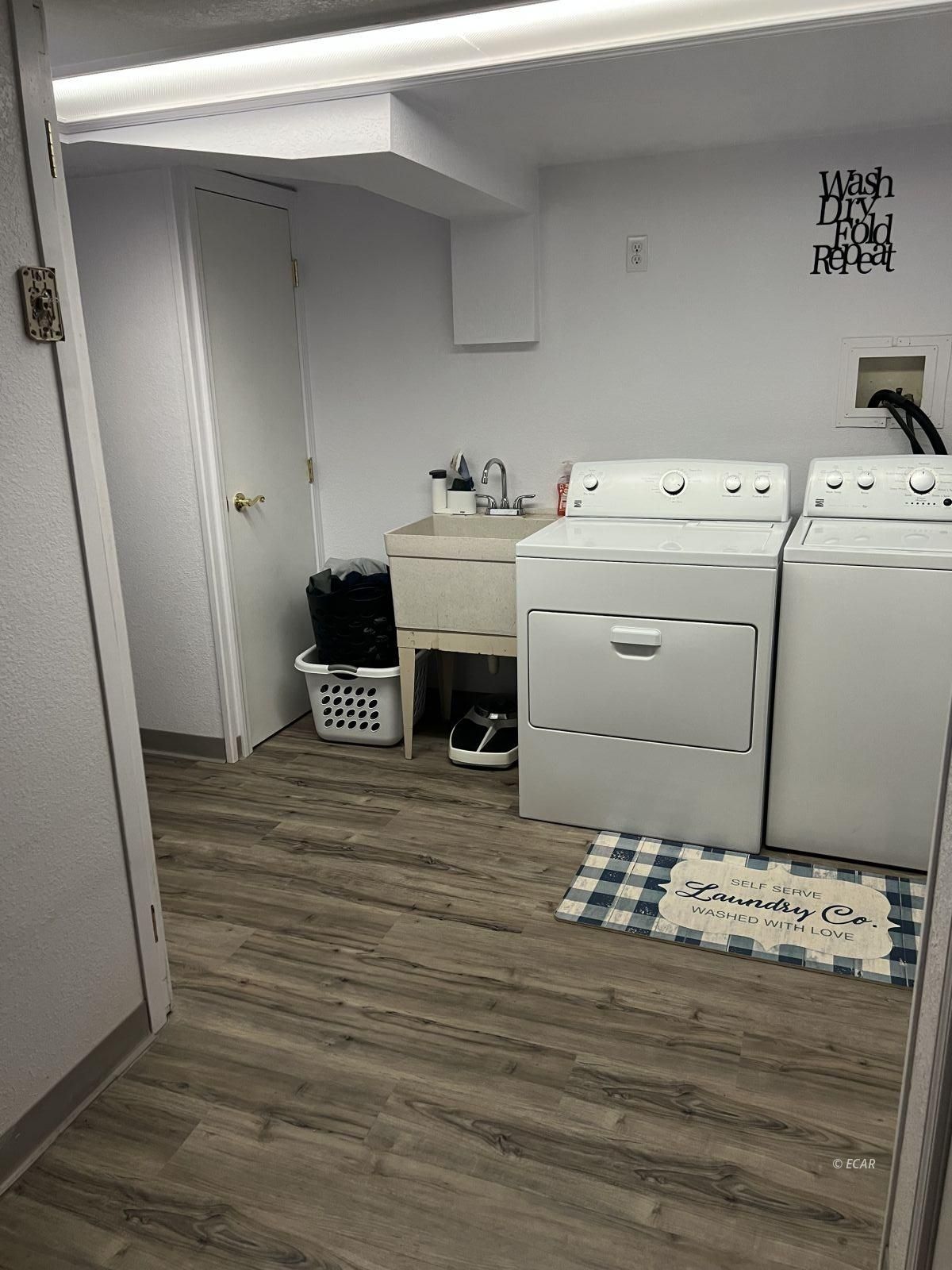 353 New Pine Street Property Photo 14