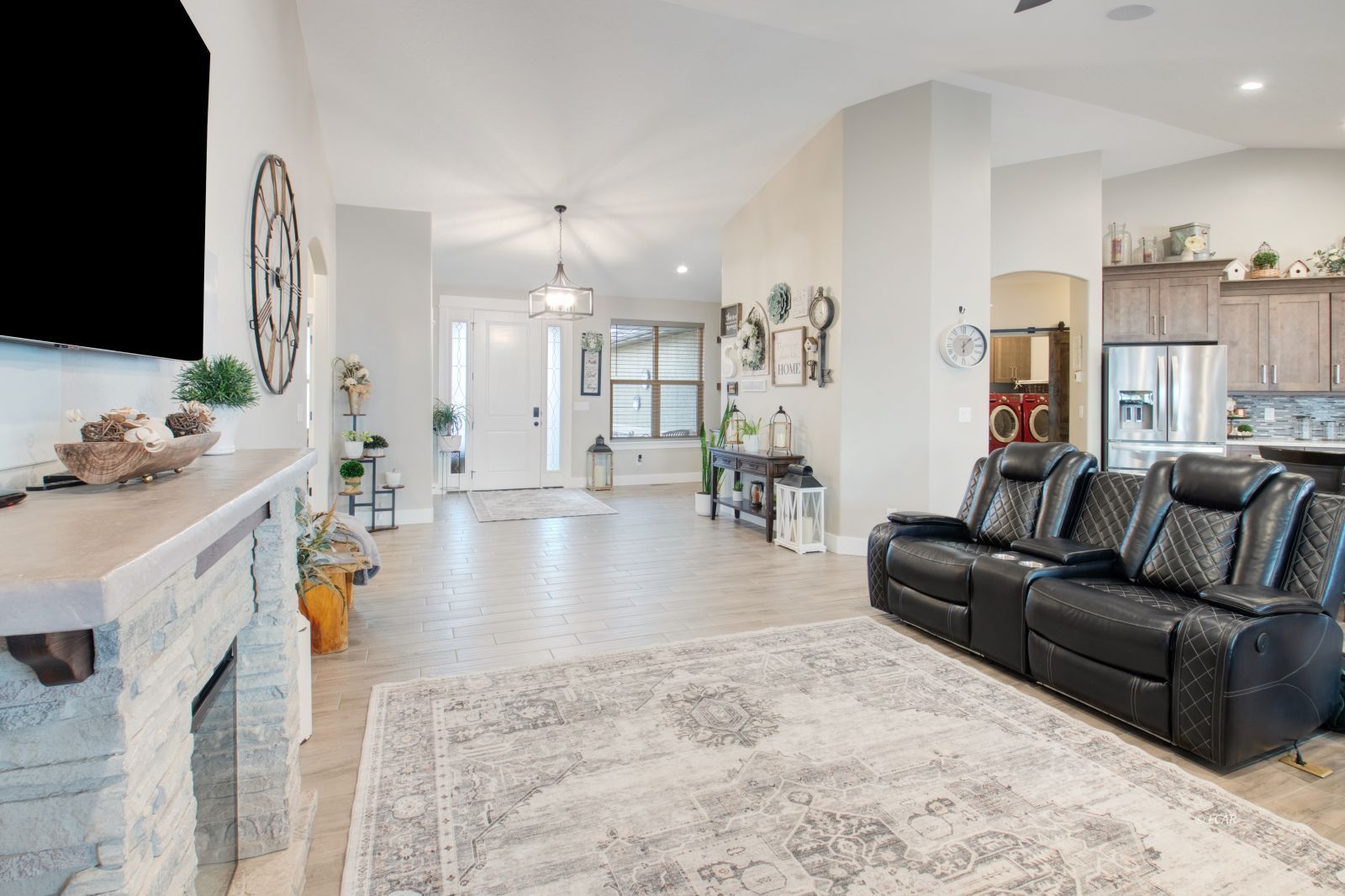 2034 Eagle Ridge Loop Property Photo 6