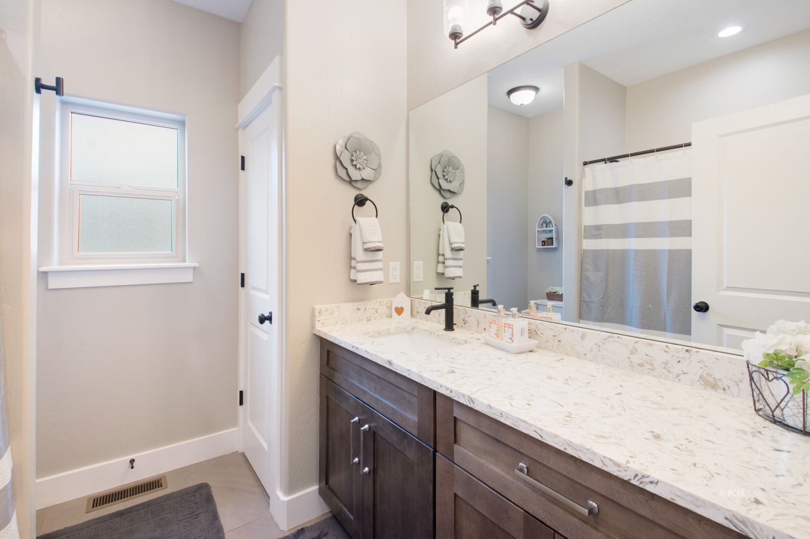 2034 Eagle Ridge Loop Property Photo 36