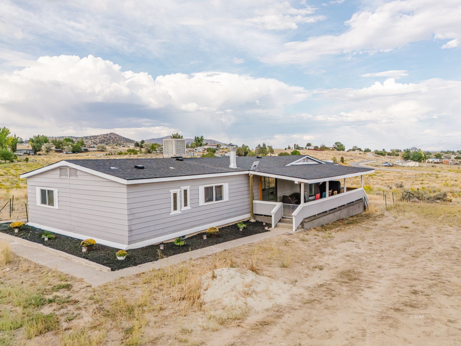 608 Hayland Drive Property Photo 2