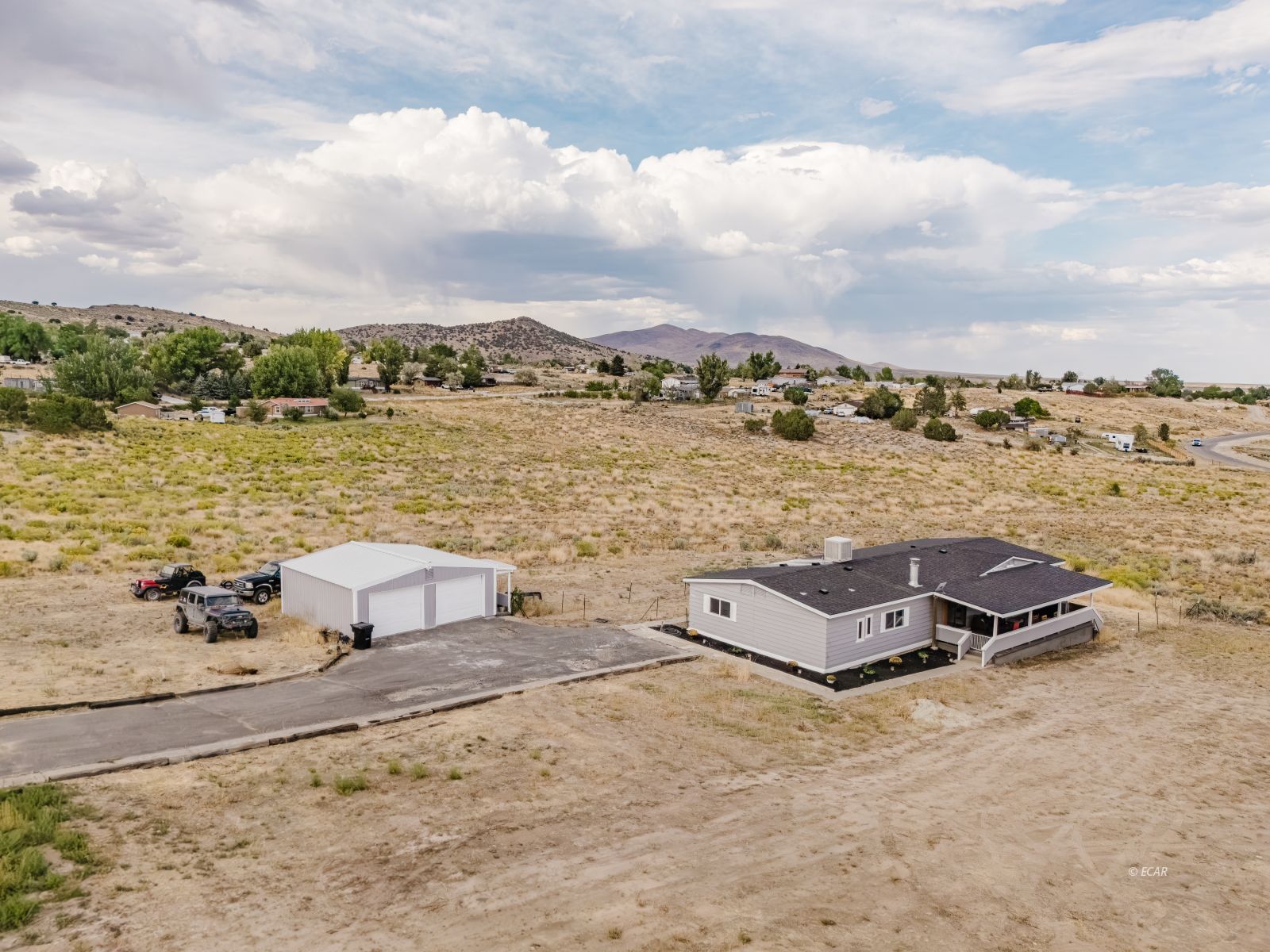 608 Hayland Drive Property Photo 3