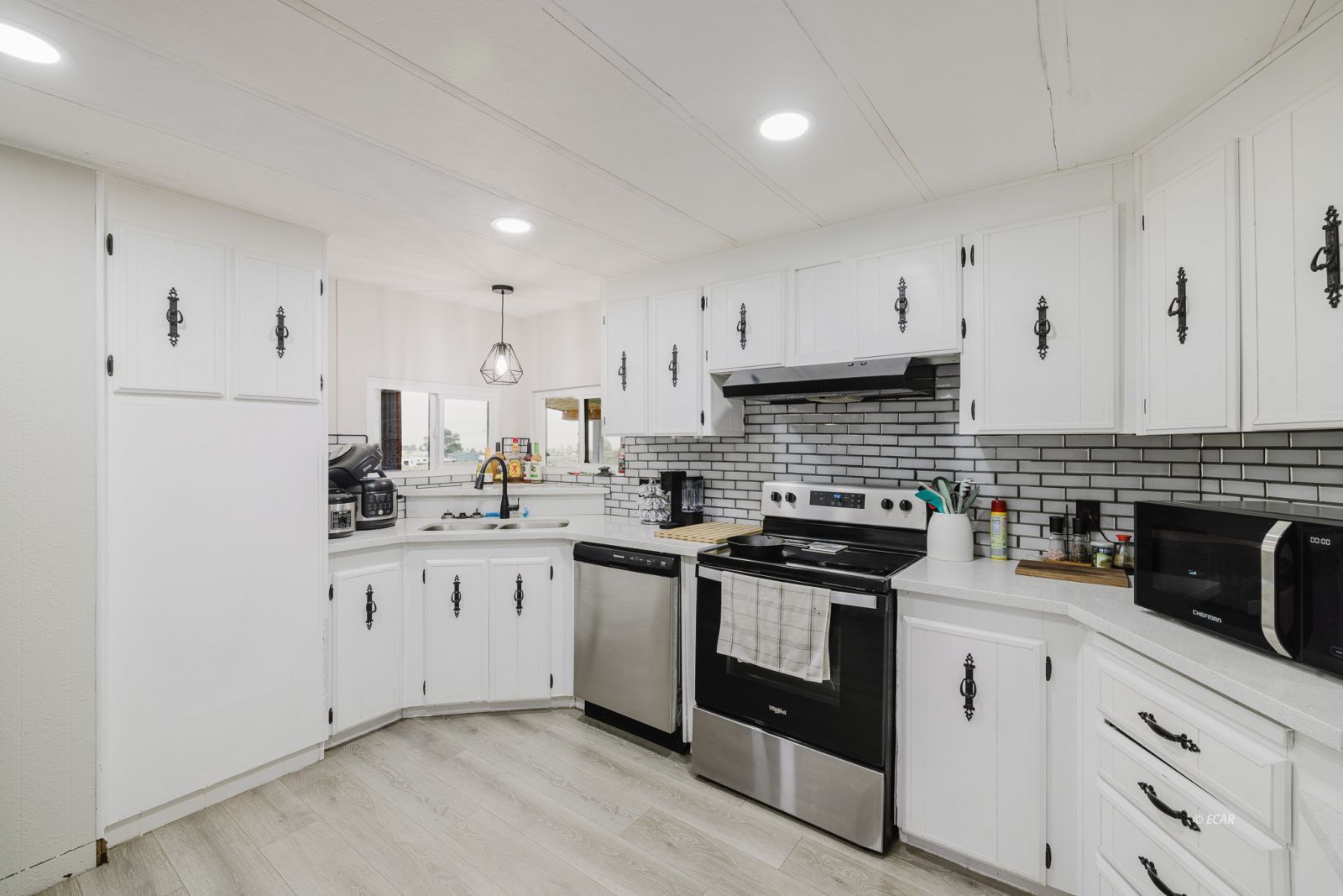 608 Hayland Drive Property Photo 12