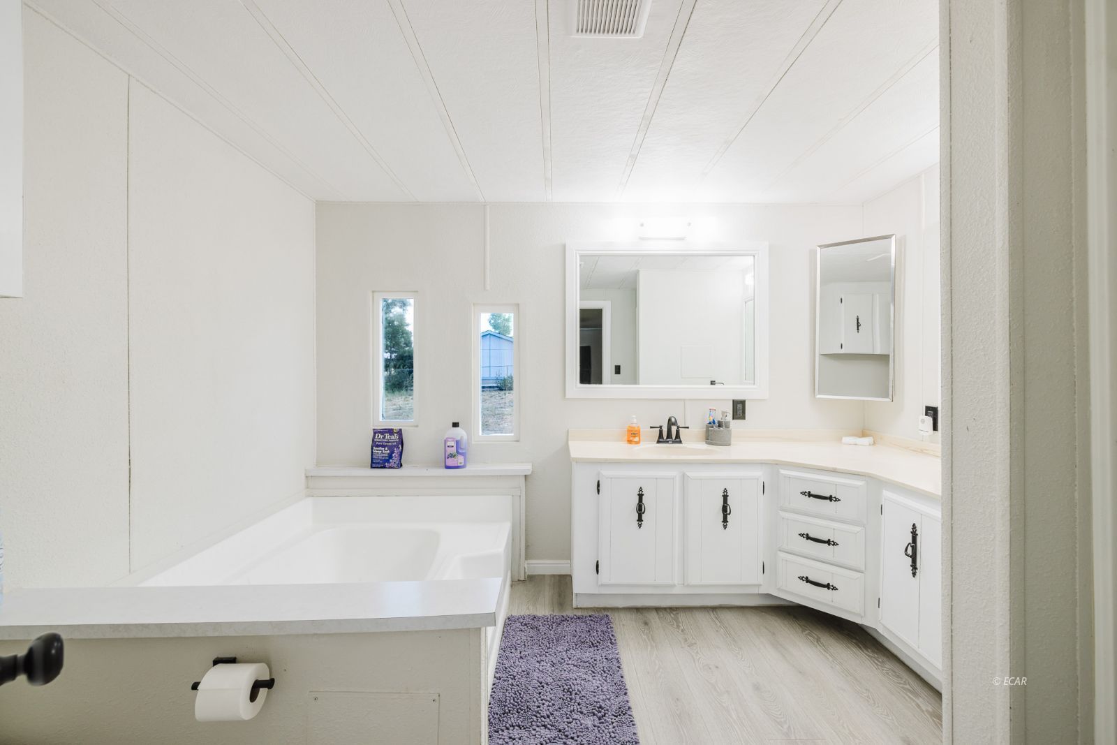 608 Hayland Drive Property Photo 23