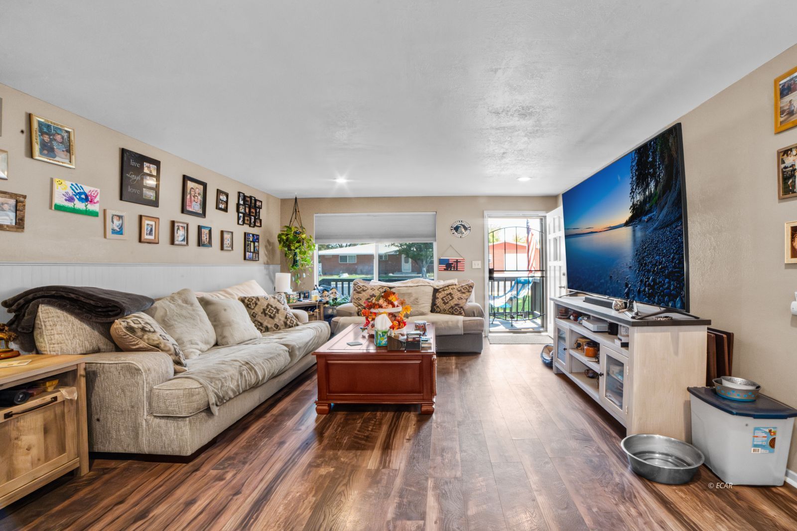 253 N Highland Drive Property Photo 4